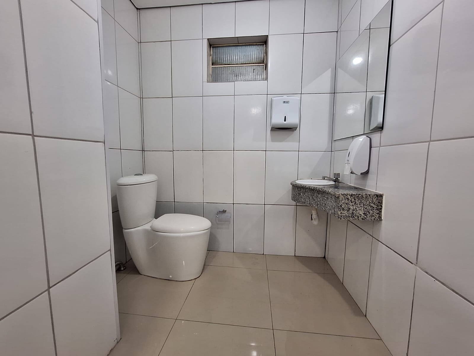 Sala Comercial para Alugar no Centro de Chapecó com 274m²