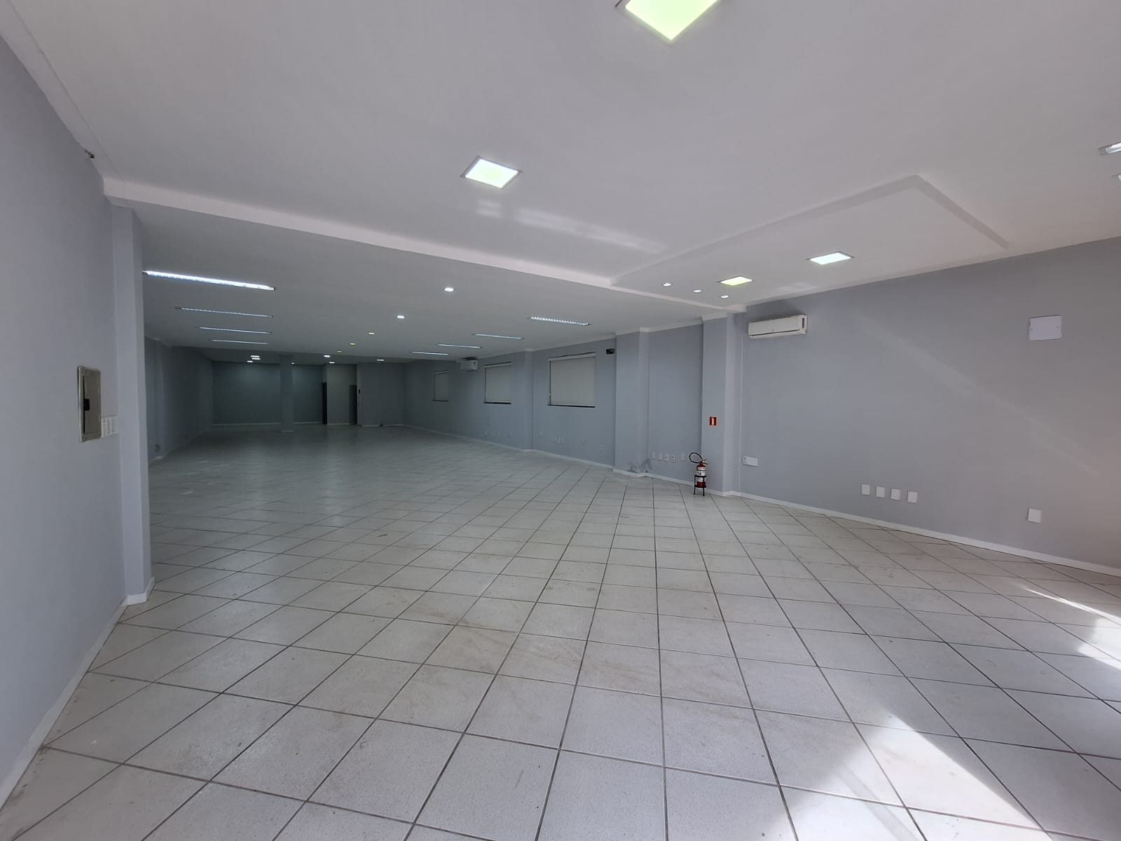 Sala Comercial para Alugar no Centro de Chapecó com 274m²