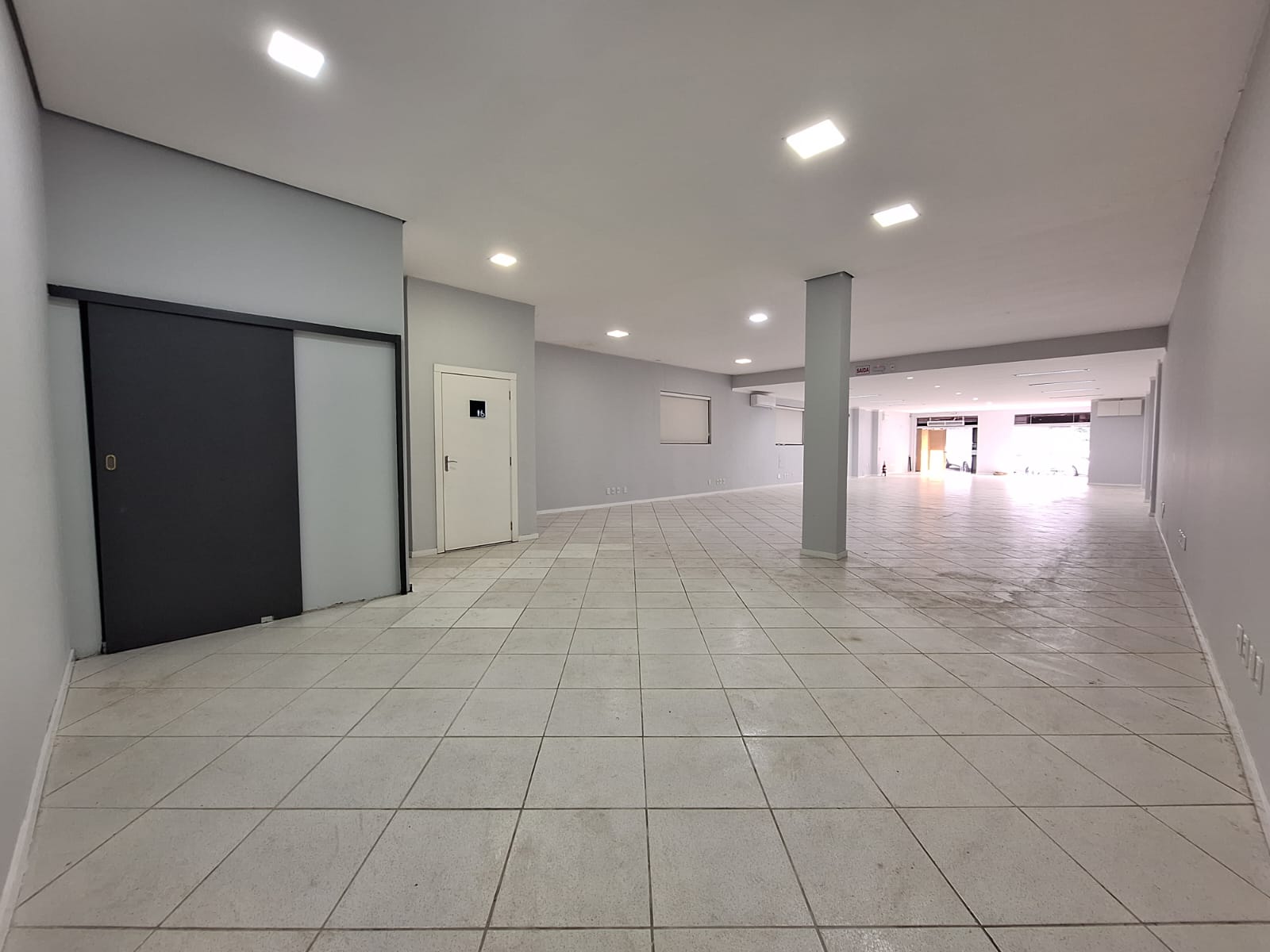 Sala Comercial para Alugar no Centro de Chapecó com 274m²