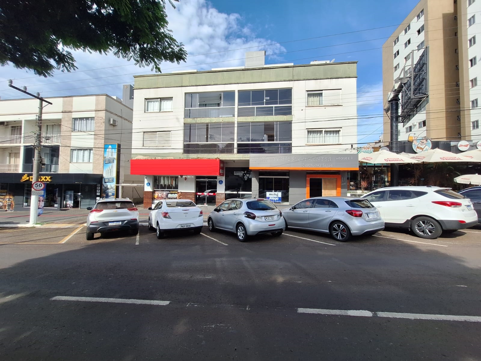 Sala Comercial para Alugar no Centro de Chapecó com 274m²
