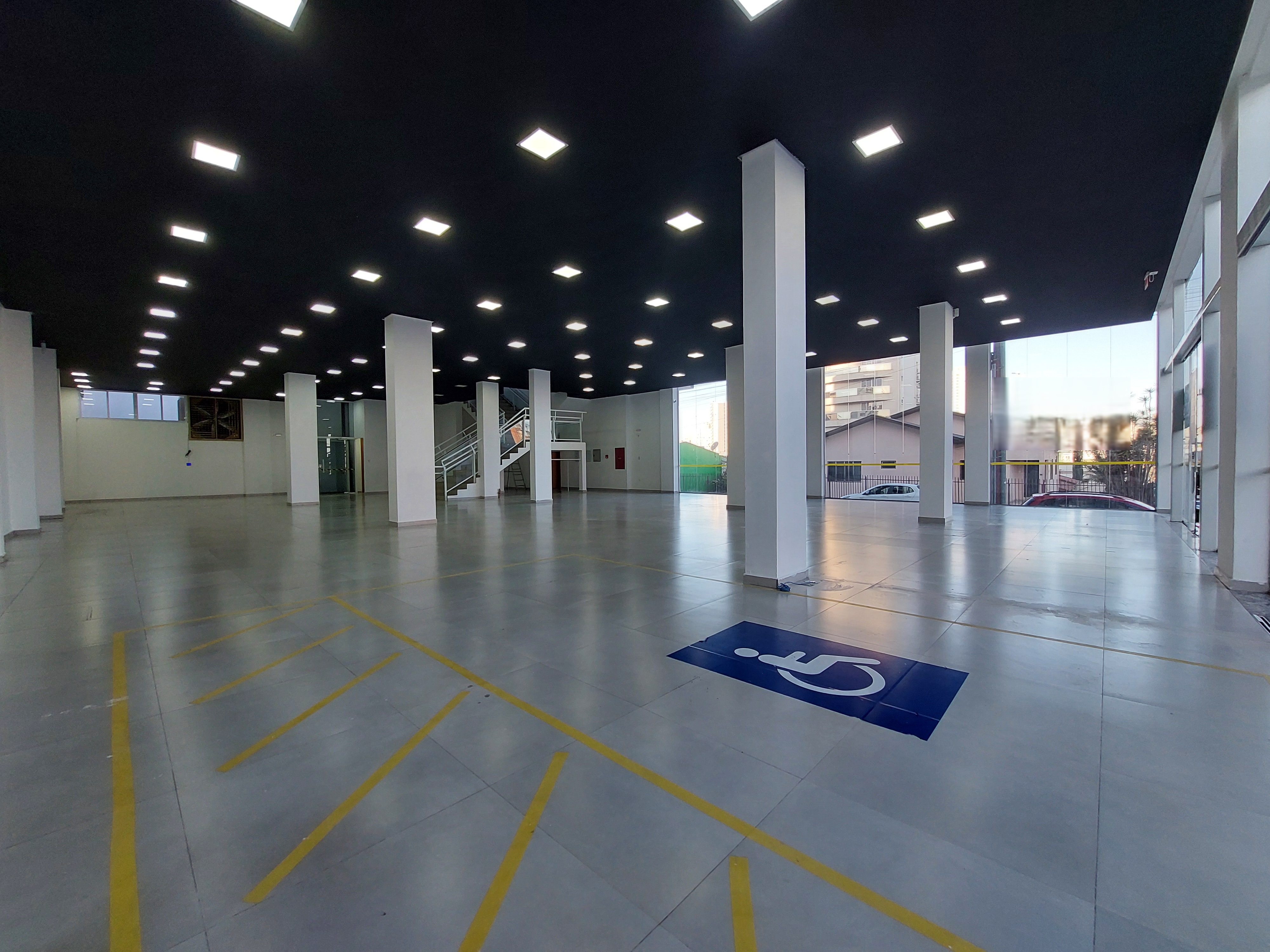 Sala Comercial para Alugar em São Cristóvão, Chapecó - 680m²