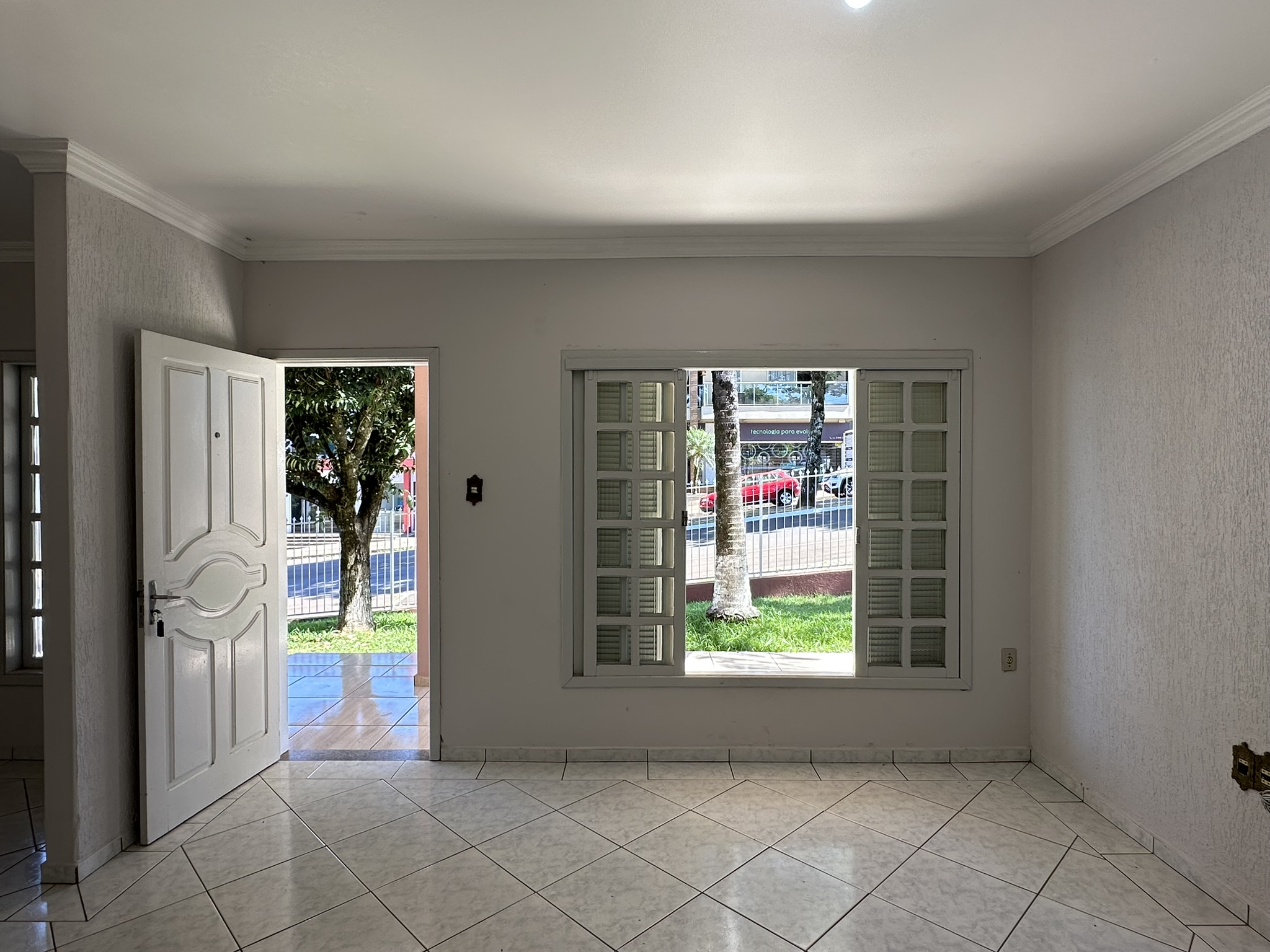 Casa 1 suíte para alugar no Centro em Pinhalzinho | Mobg