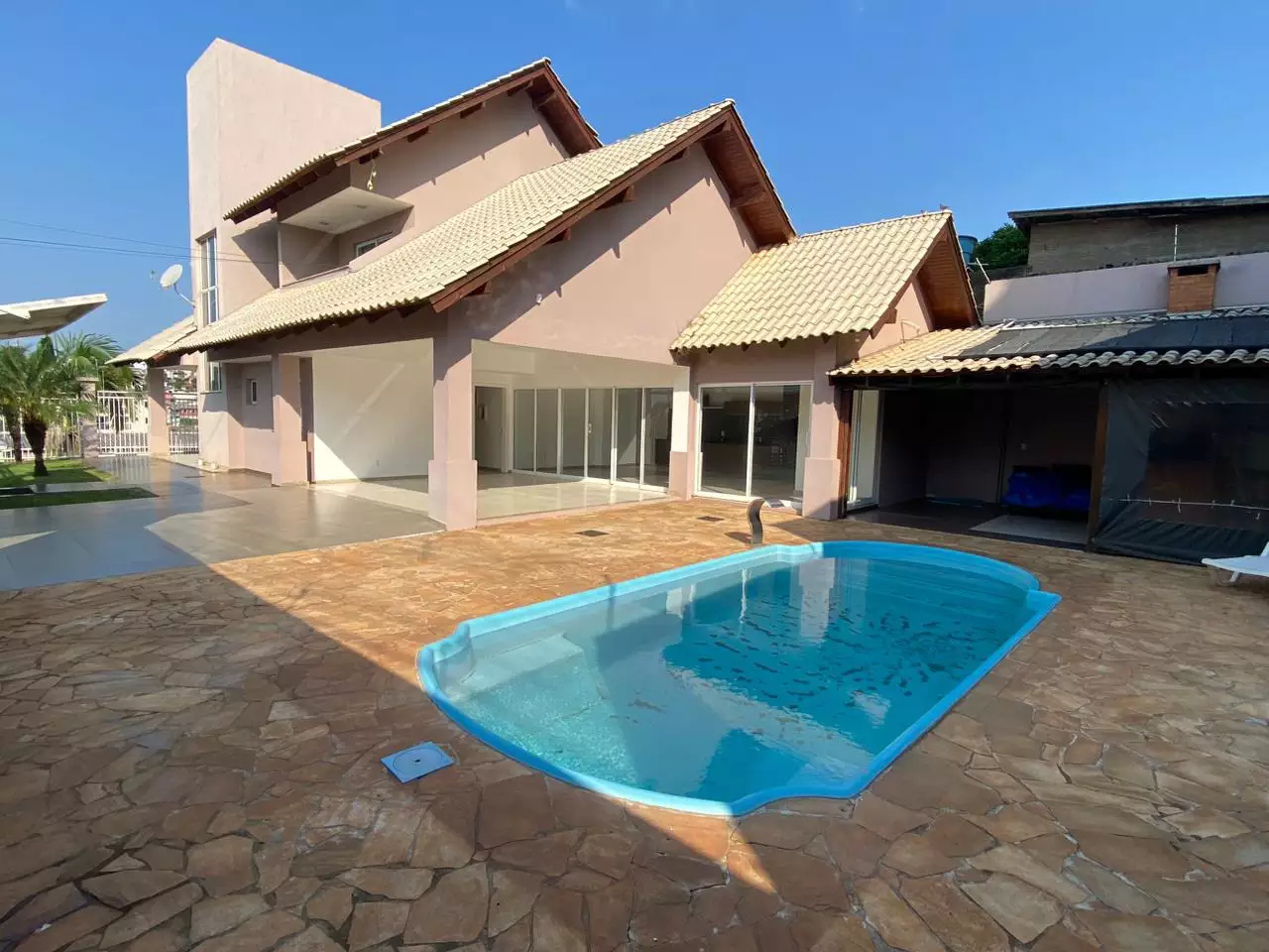 Casa 2 suítes para alugar no Esplanada em Chapecó | Mobg
