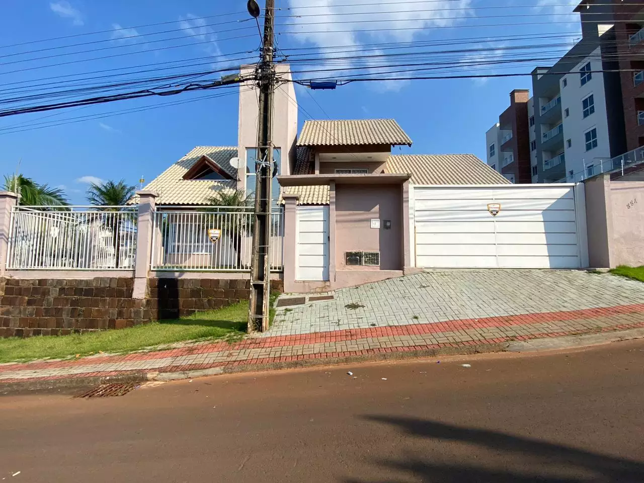 Casa 2 suítes para alugar no Esplanada em Chapecó | Mobg