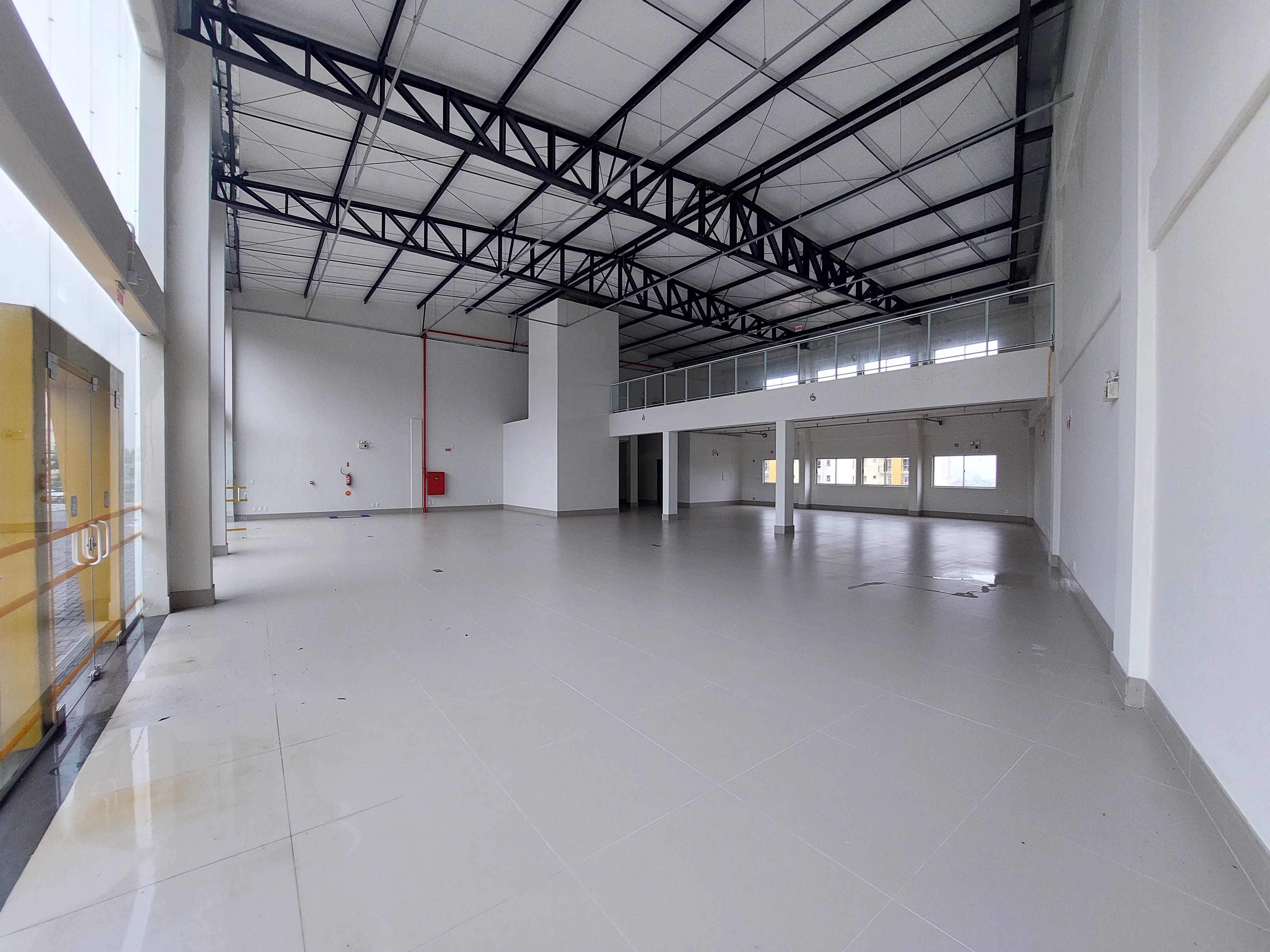Sala Comercial para Alugar em São Lucas, Chapecó - 956m²