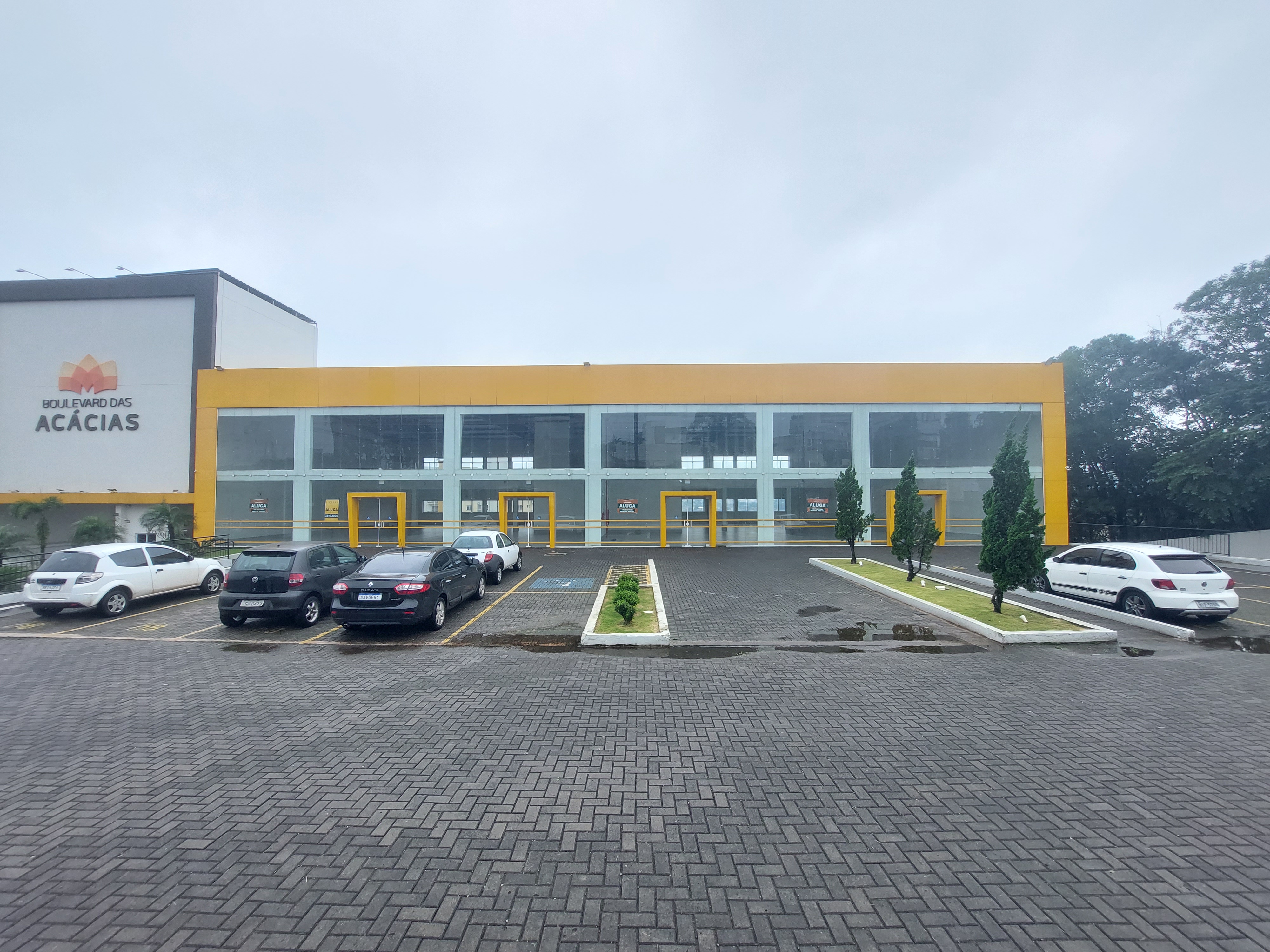 Sala Comercial para Alugar em São Lucas, Chapecó - 956m²