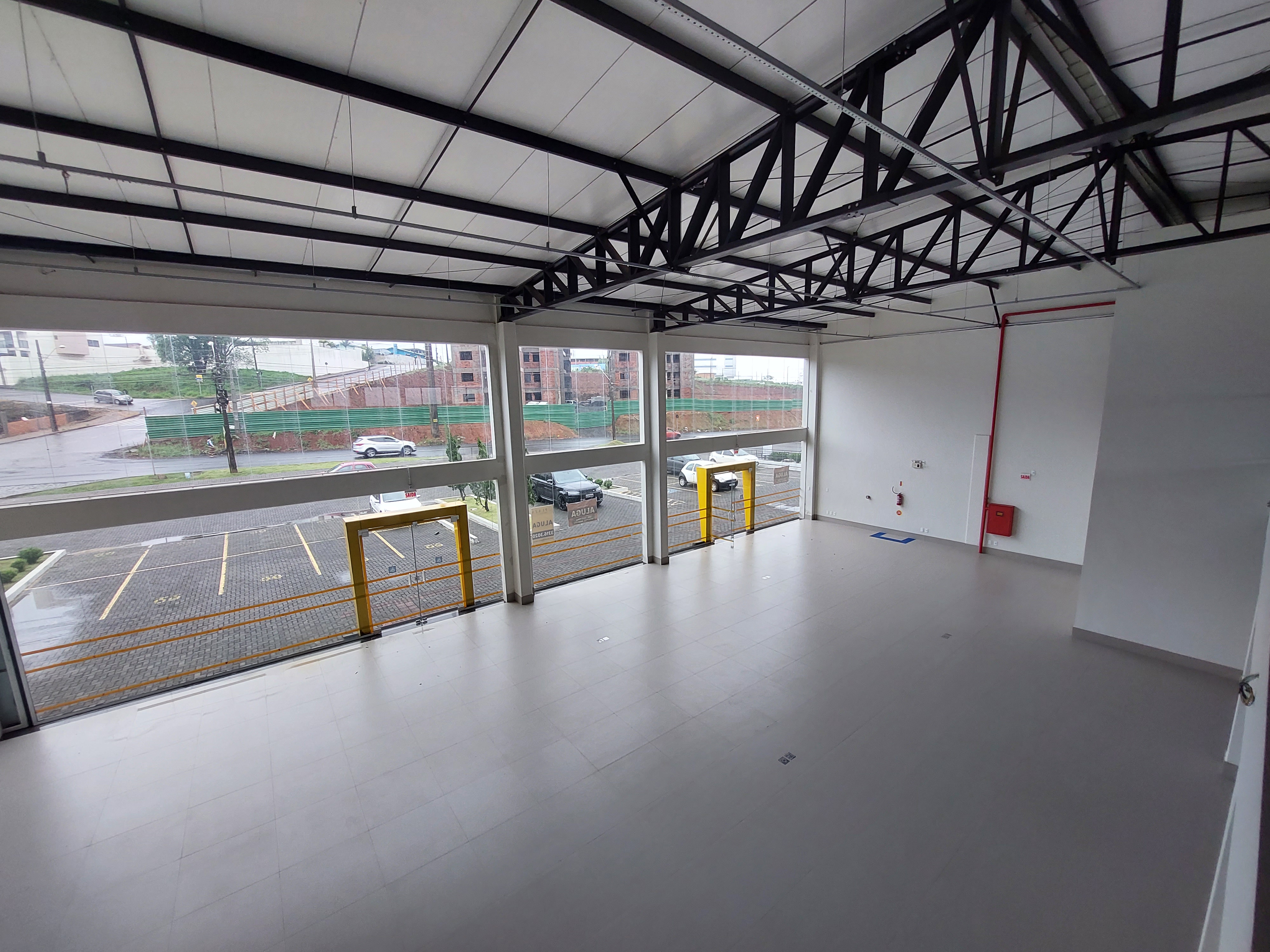 Sala Comercial para Alugar em São Lucas, Chapecó - 956m²
