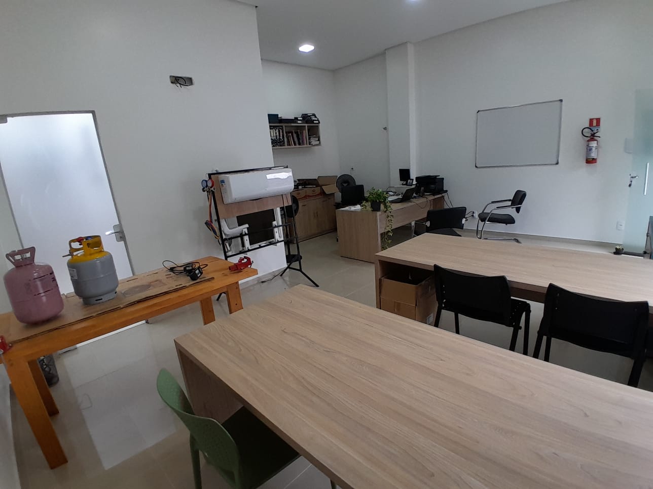 Sala Comercial para Alugar - Francisco Beltrão, Paraná | Bai