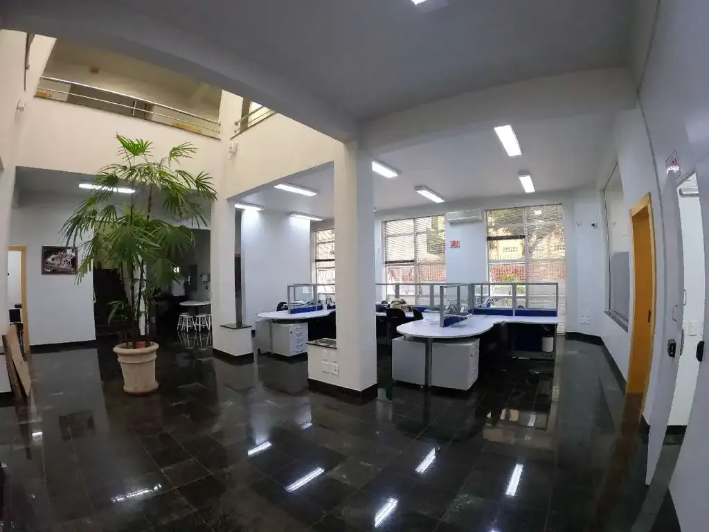 Sala Comercial para Alugar no Centro de Chapecó com 700m²
