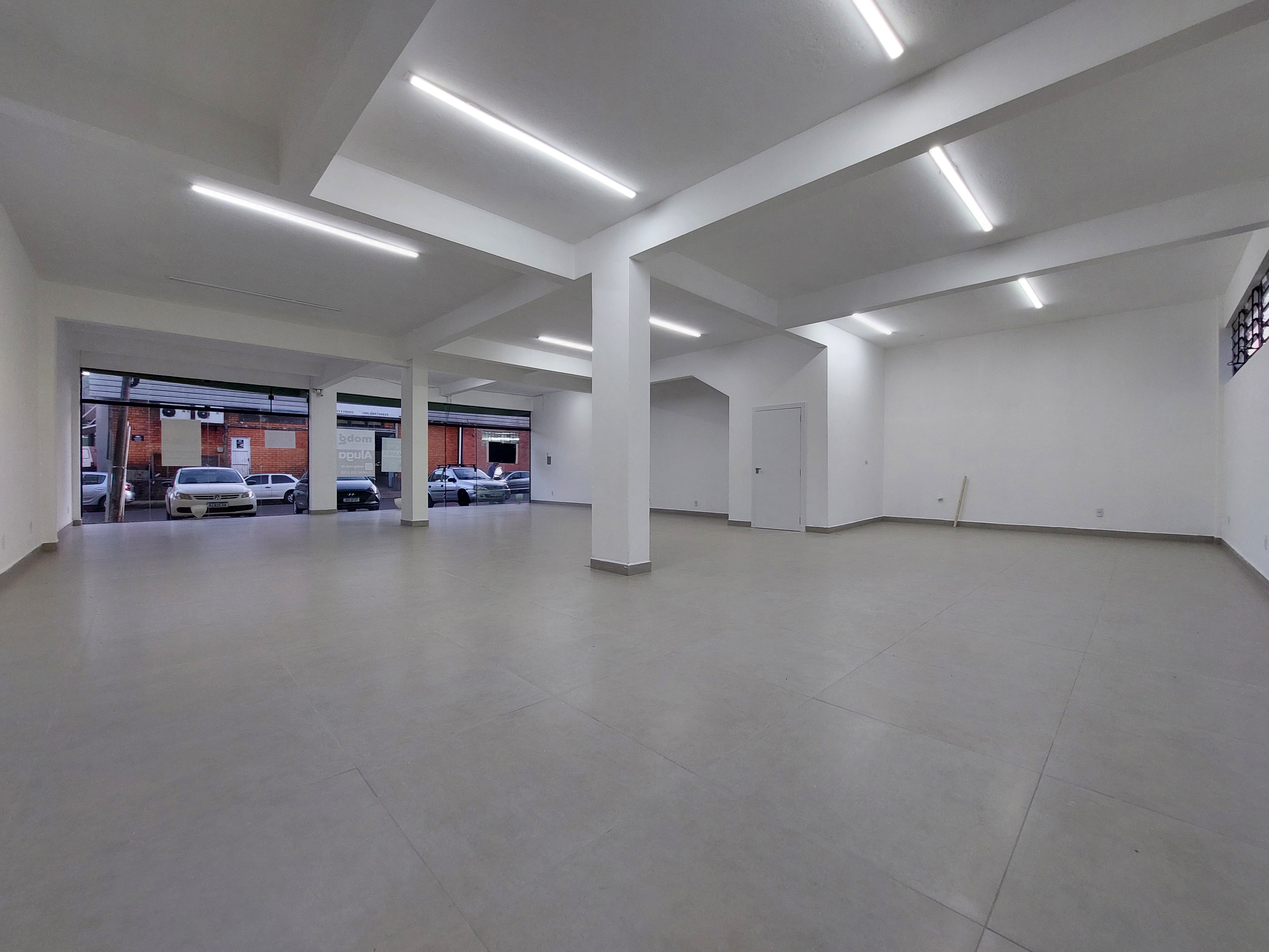 Sala Comercial para Alugar em São Cristóvão, Chapecó - 170m²
