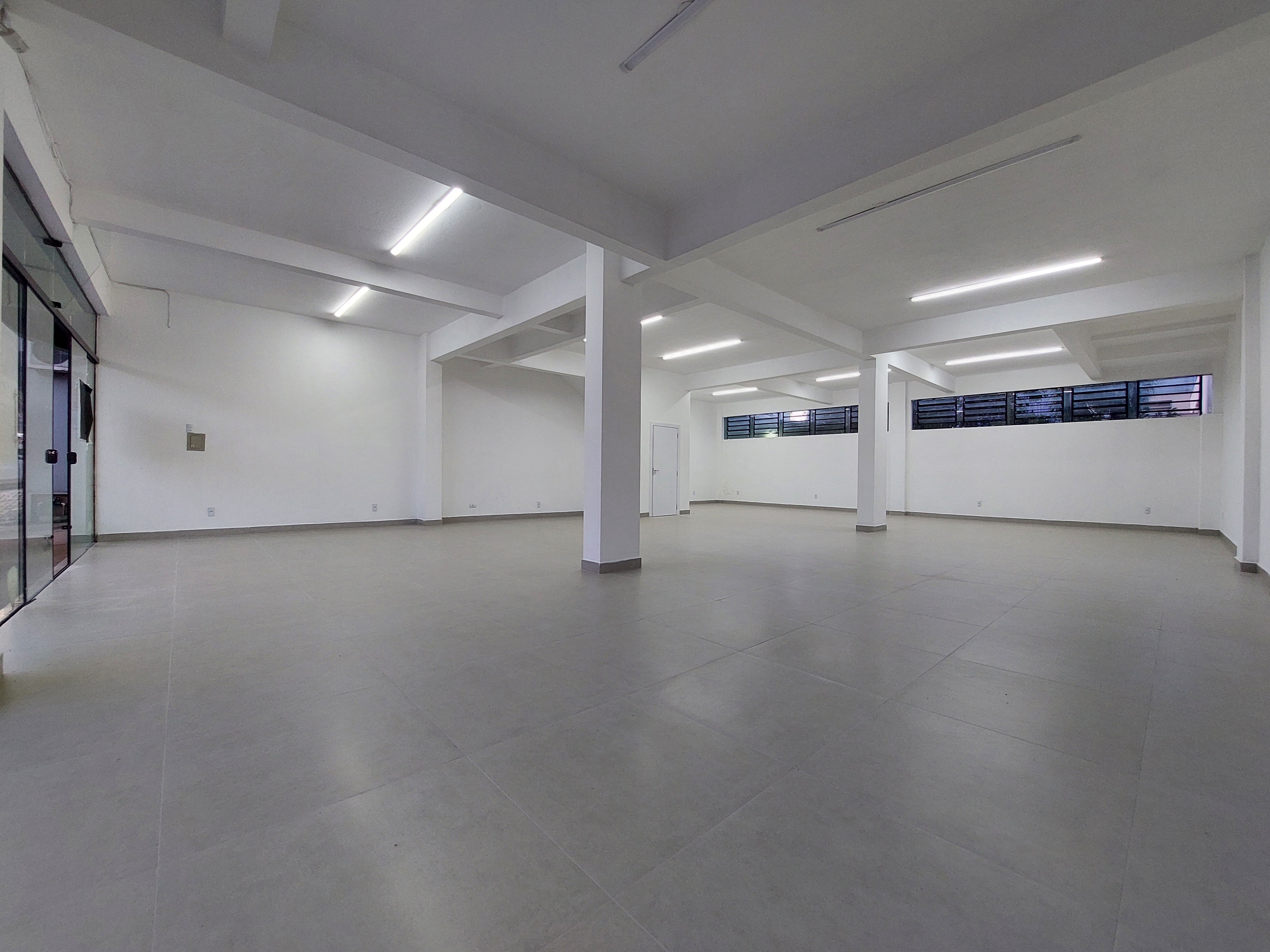 Sala Comercial para Alugar em São Cristóvão, Chapecó - 170m²
