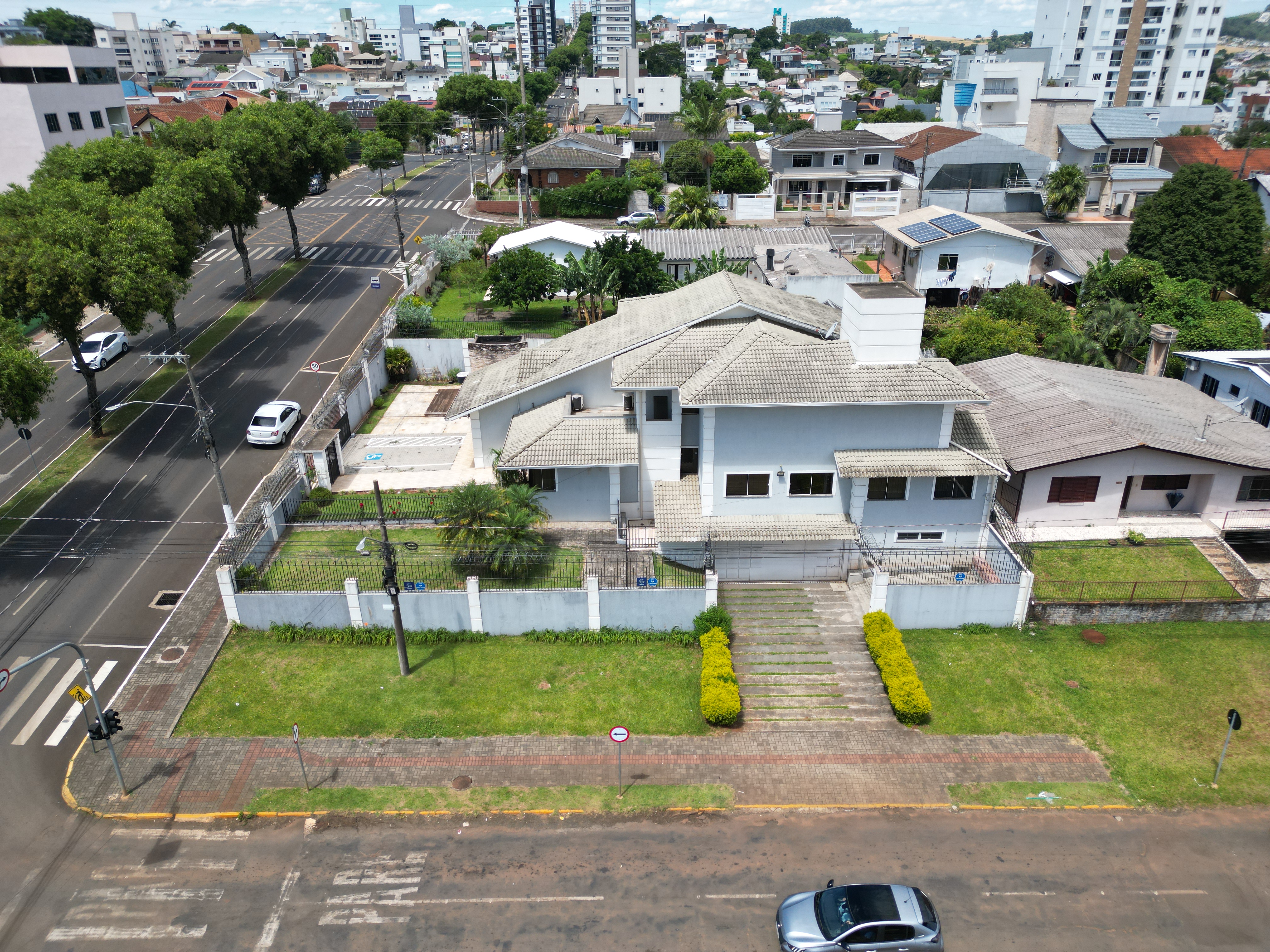 Casa 3 suítes para alugar no Presidente Médici em Chapecó