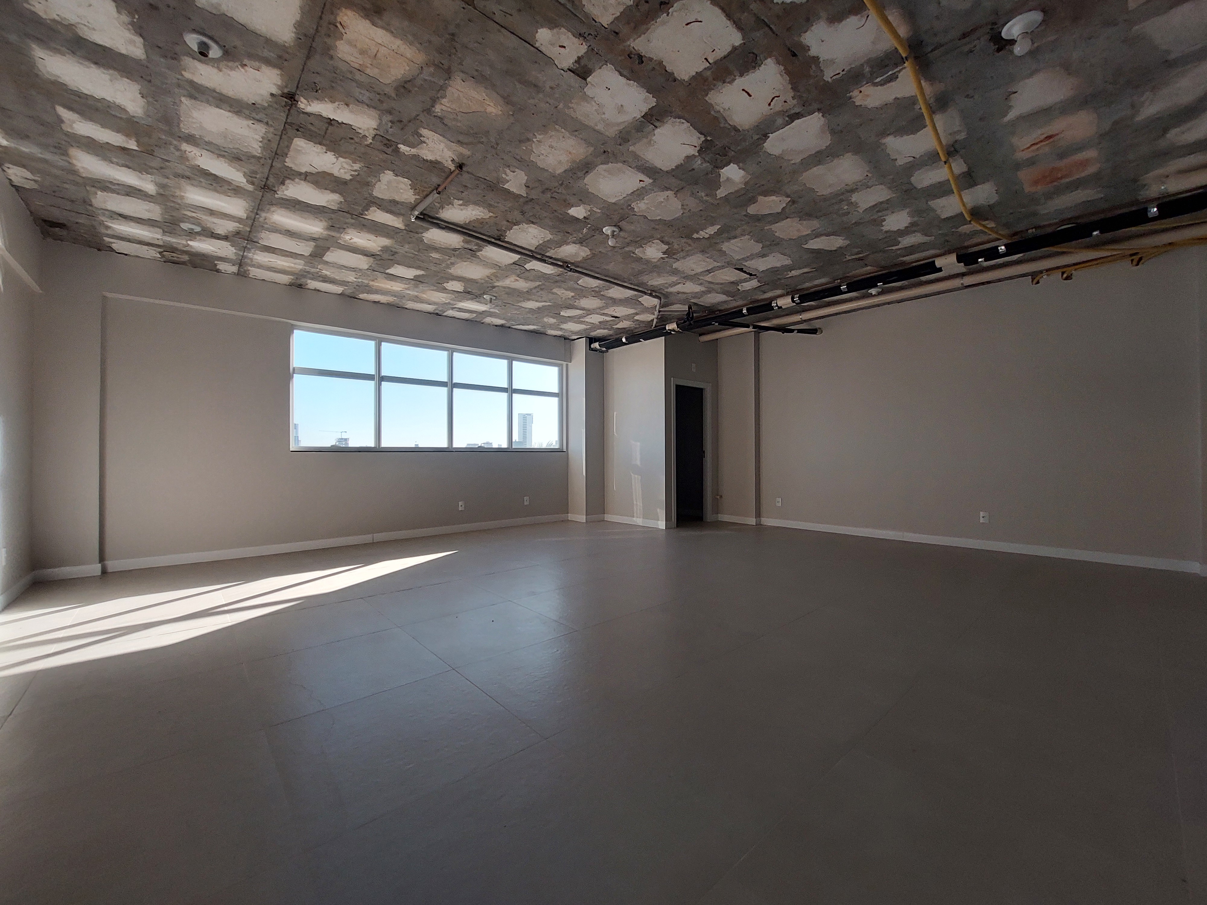 Sala Comercial para Alugar em Santa Maria, Chapecó - 58m²