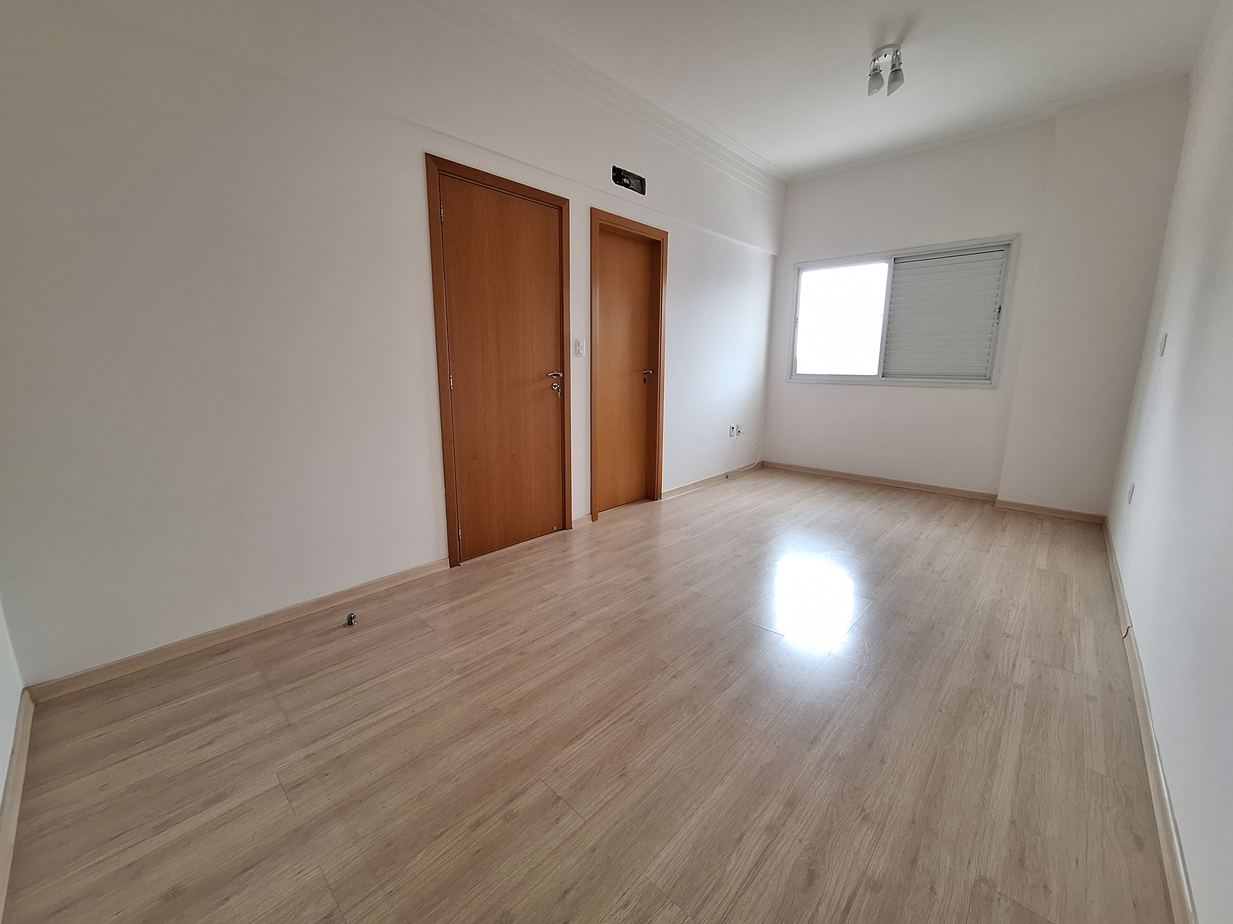 Apartamento 1 suíte para alugar no Presidente Médici | Mobg