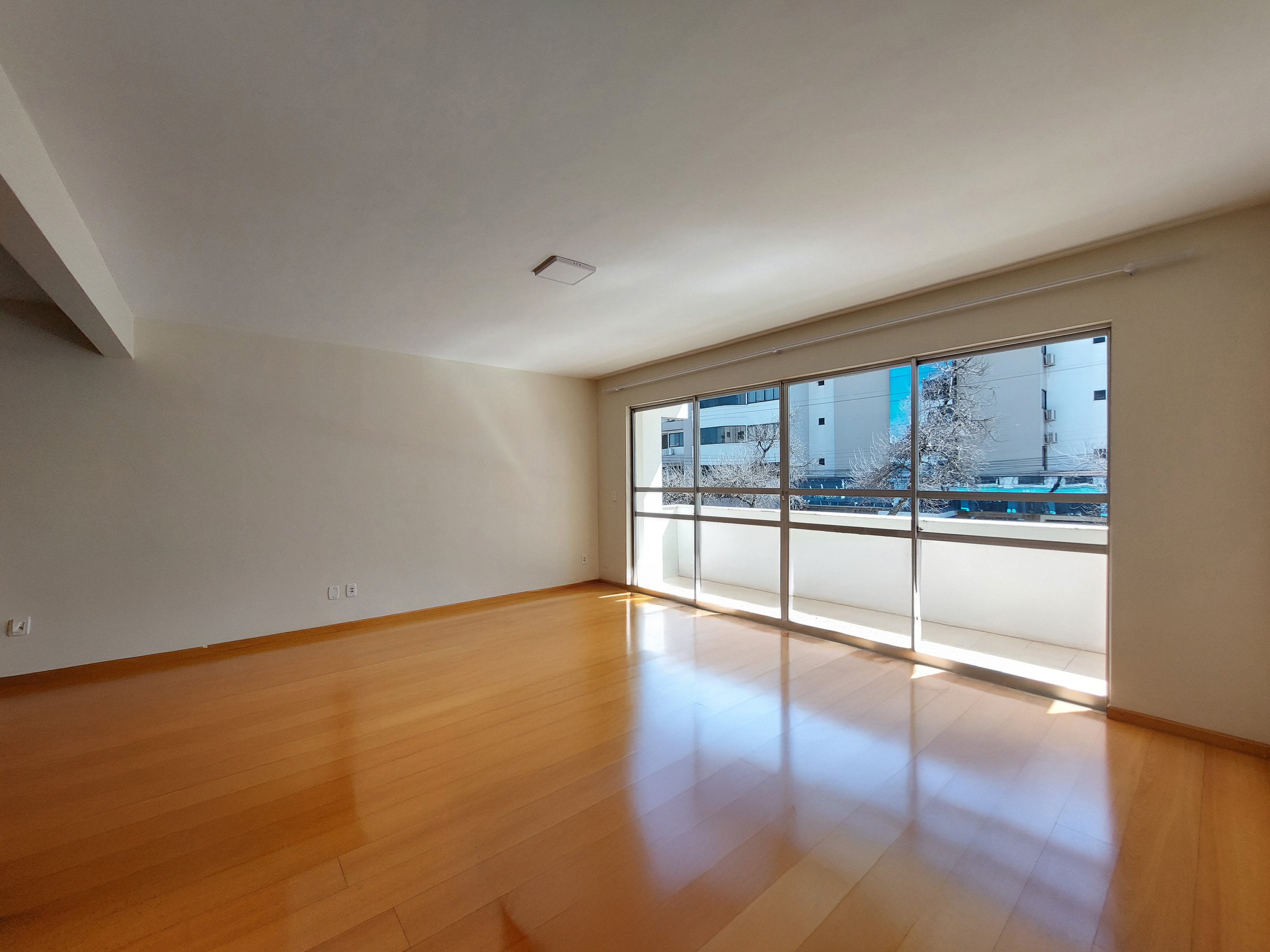 Apartamento 1 suíte para alugar no Centro em Chapecó | Mobg