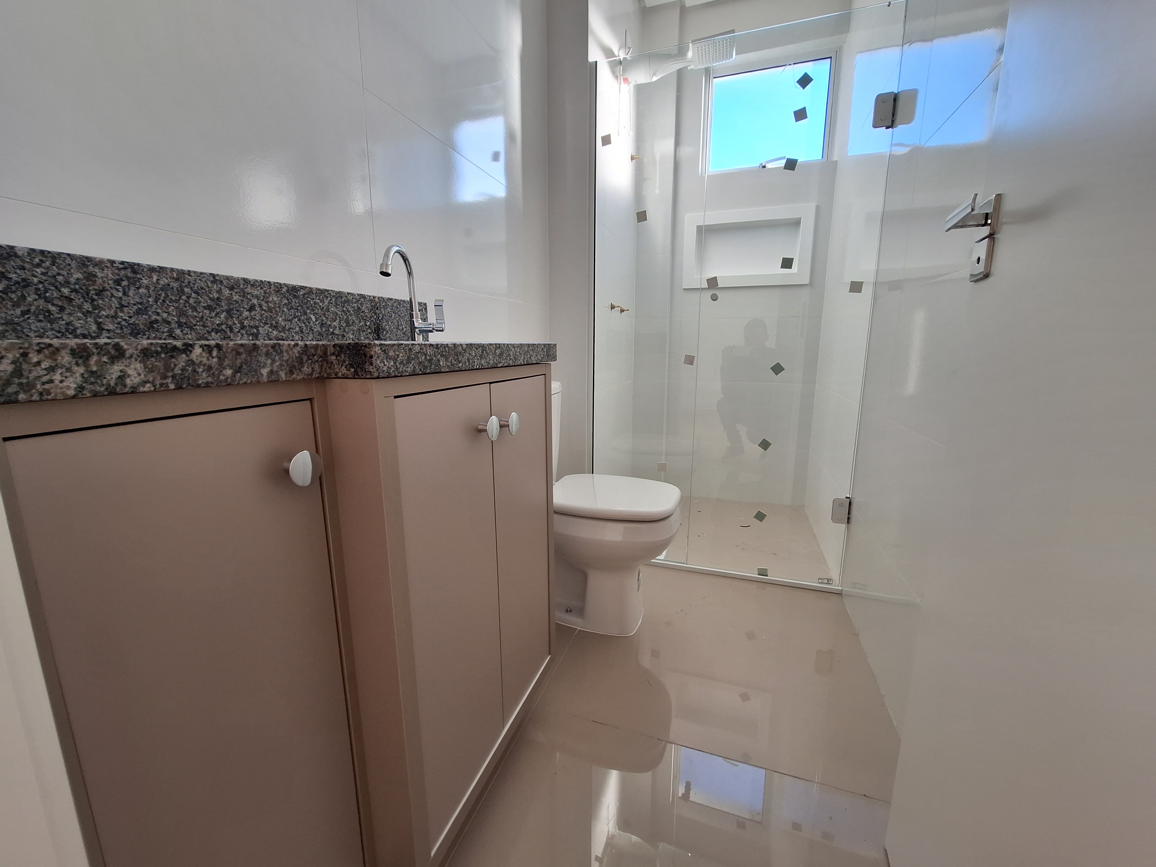Apartamento 2 suítes para alugar no Presidente Médici | Mobg