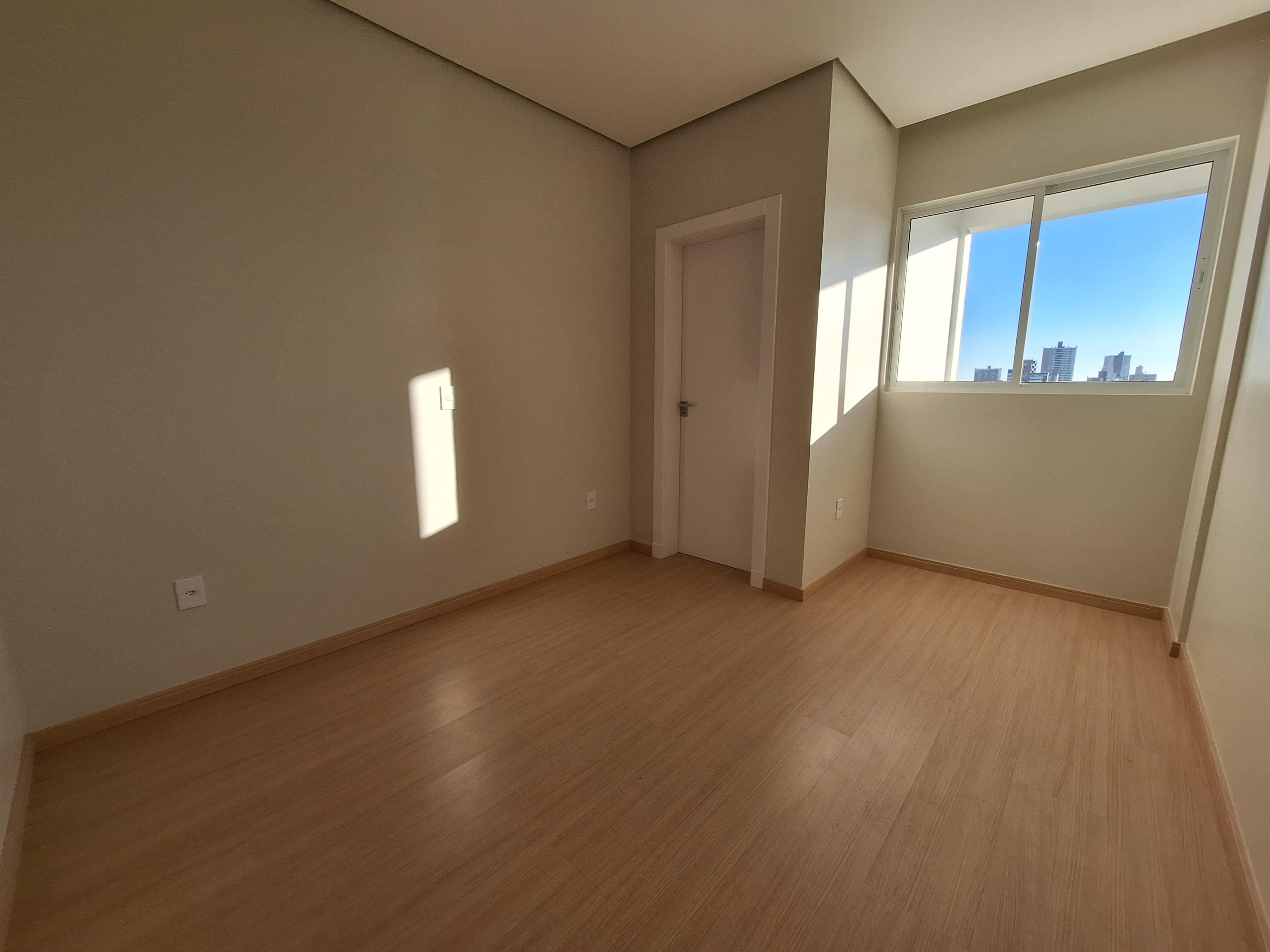 Apartamento 2 suítes para alugar no Presidente Médici | Mobg