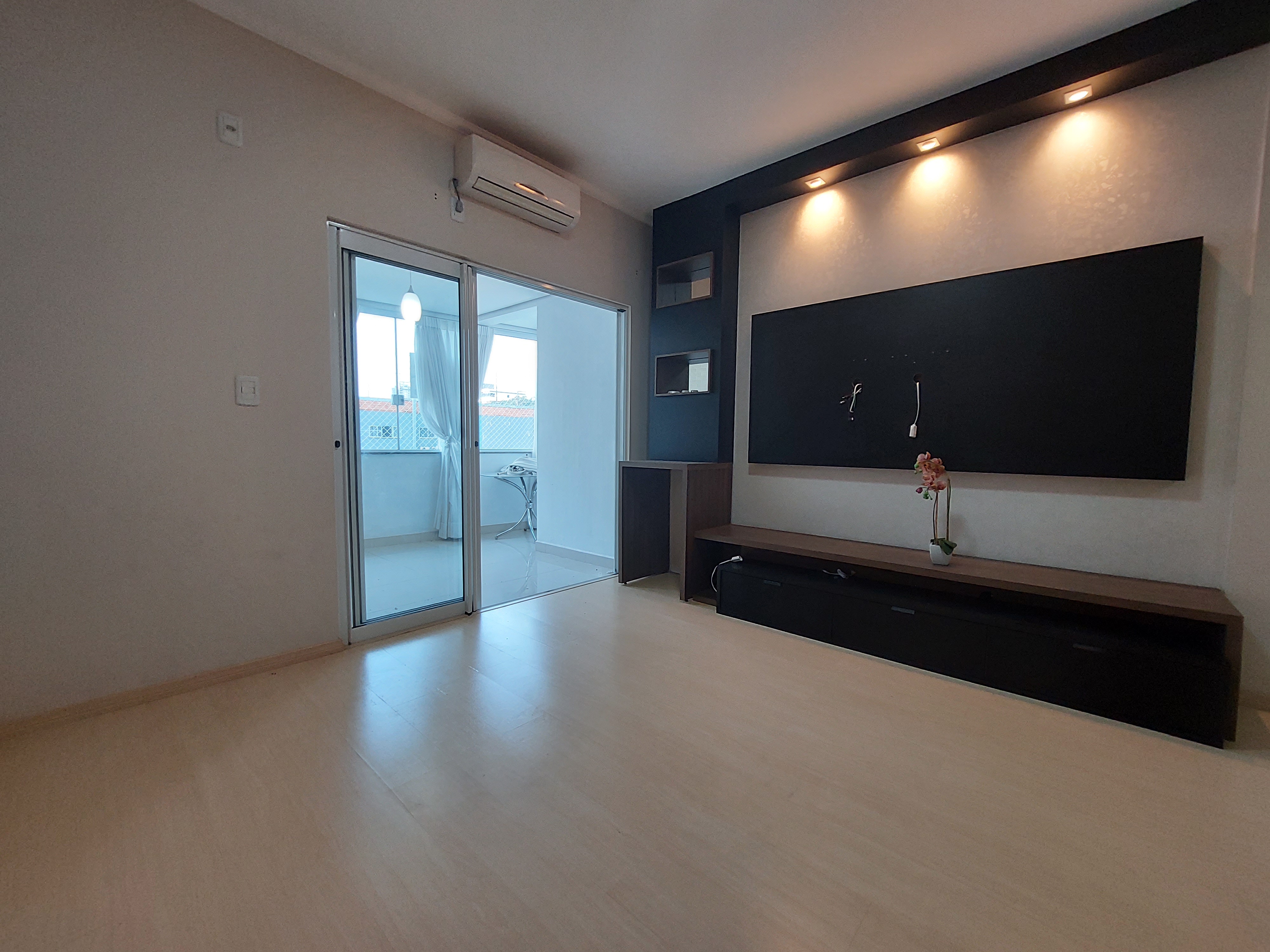 Apartamento 1 suíte para alugar no Passo dos Fortes | Mobg