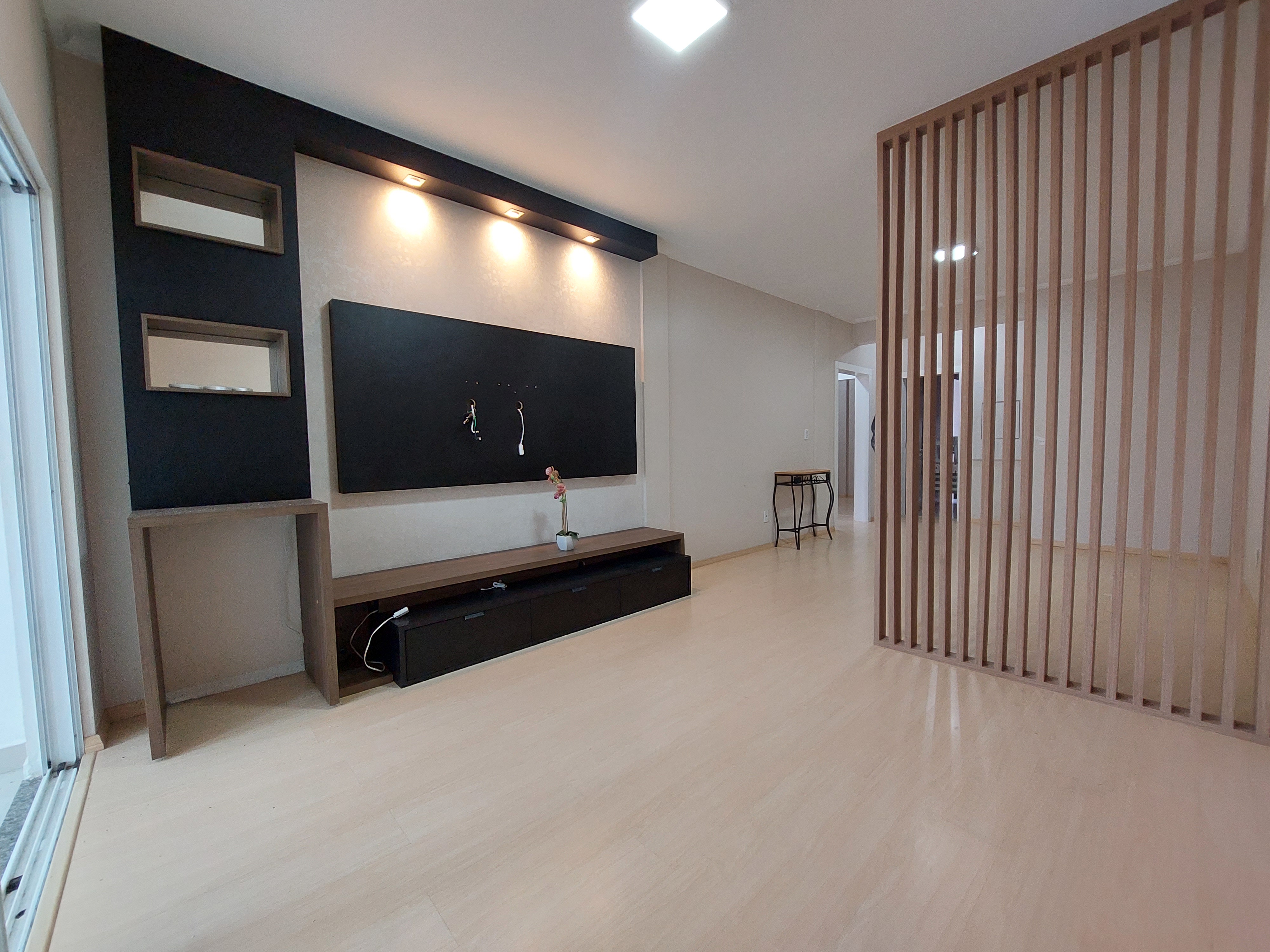 Apartamento 1 suíte para alugar no Passo dos Fortes | Mobg