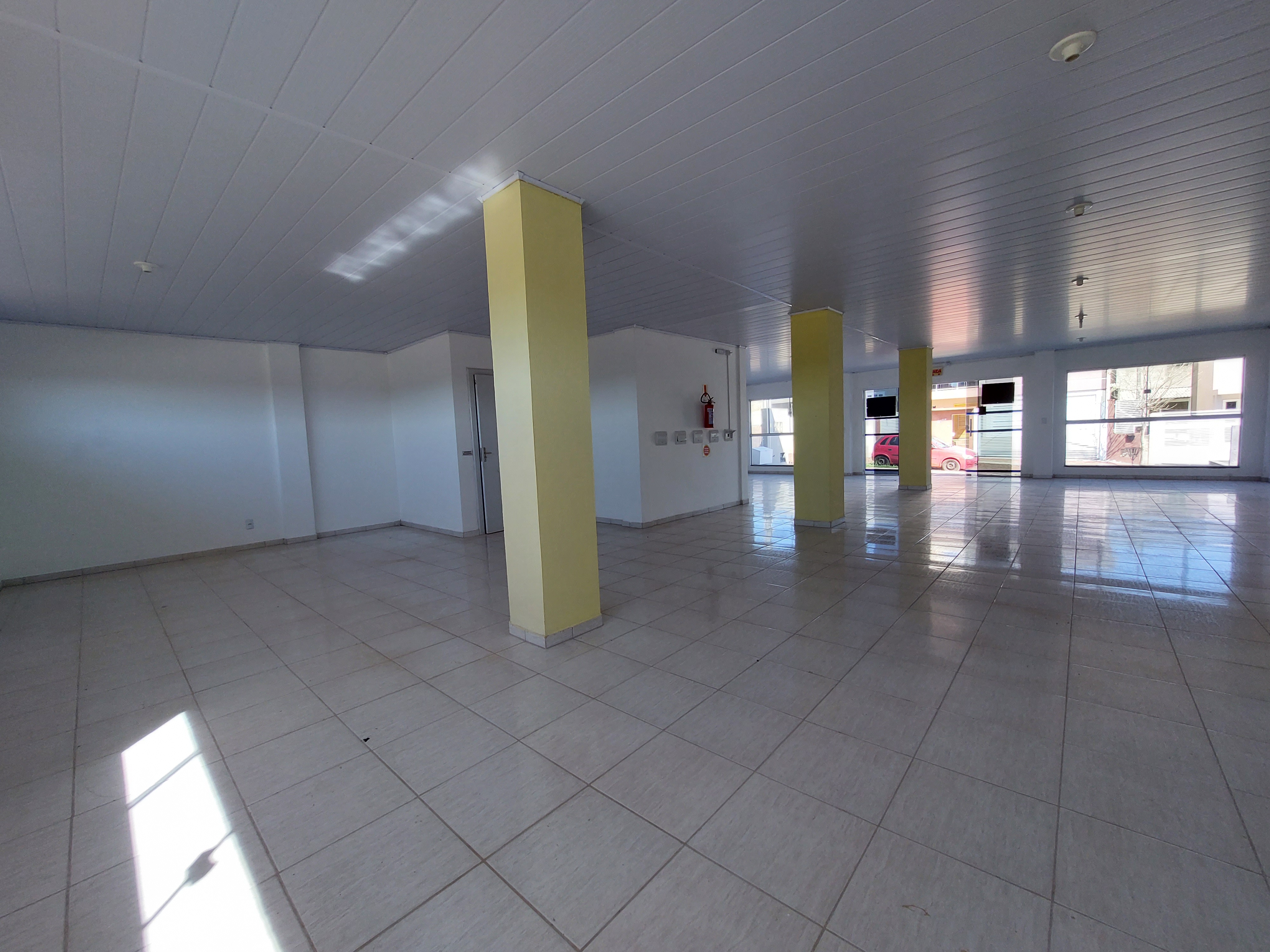 Sala Comercial para Alugar em Belvedere, Chapecó - 145m² com