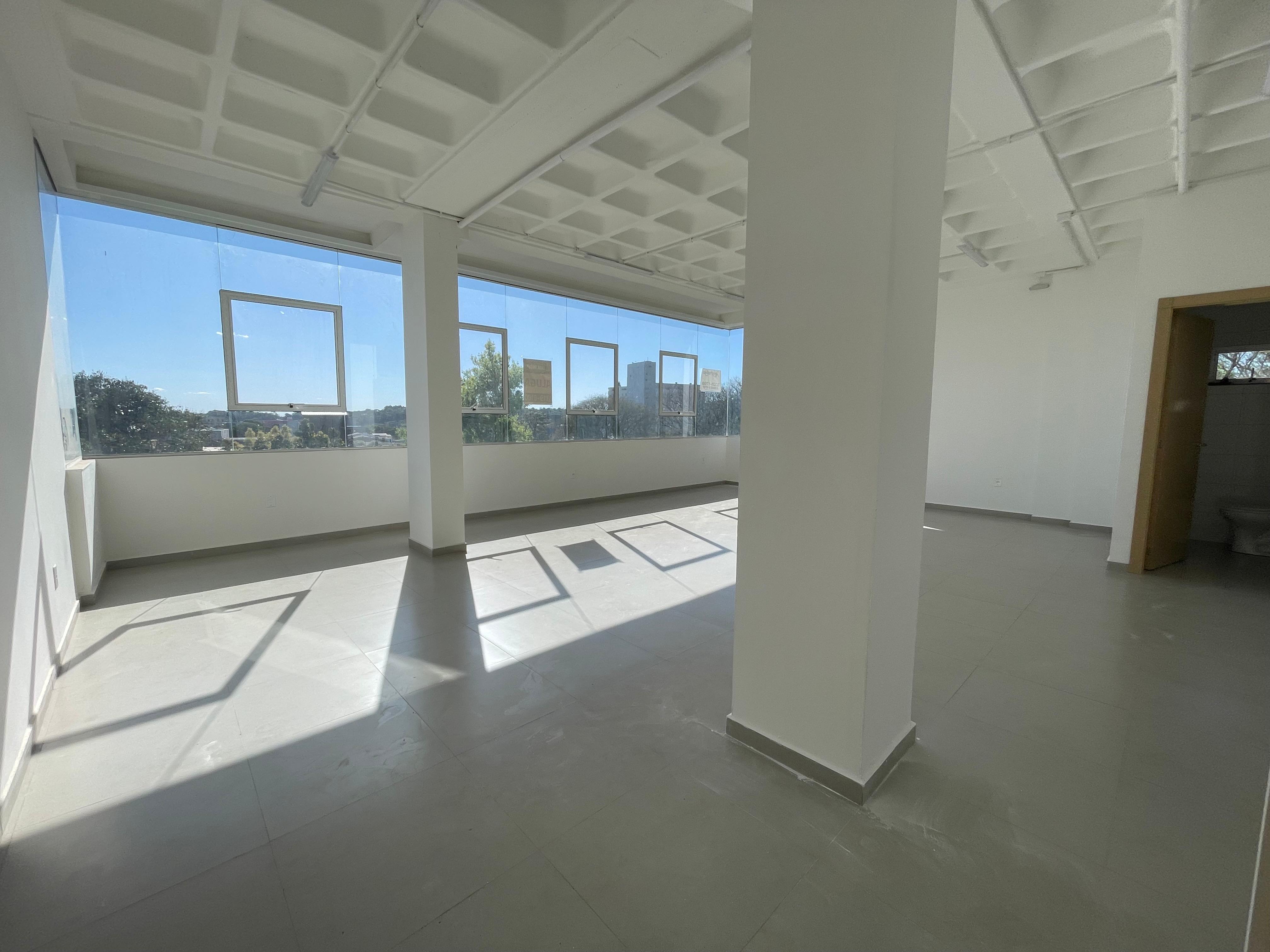 Sala Comercial para Alugar em Efapi, Chapecó - 65m²