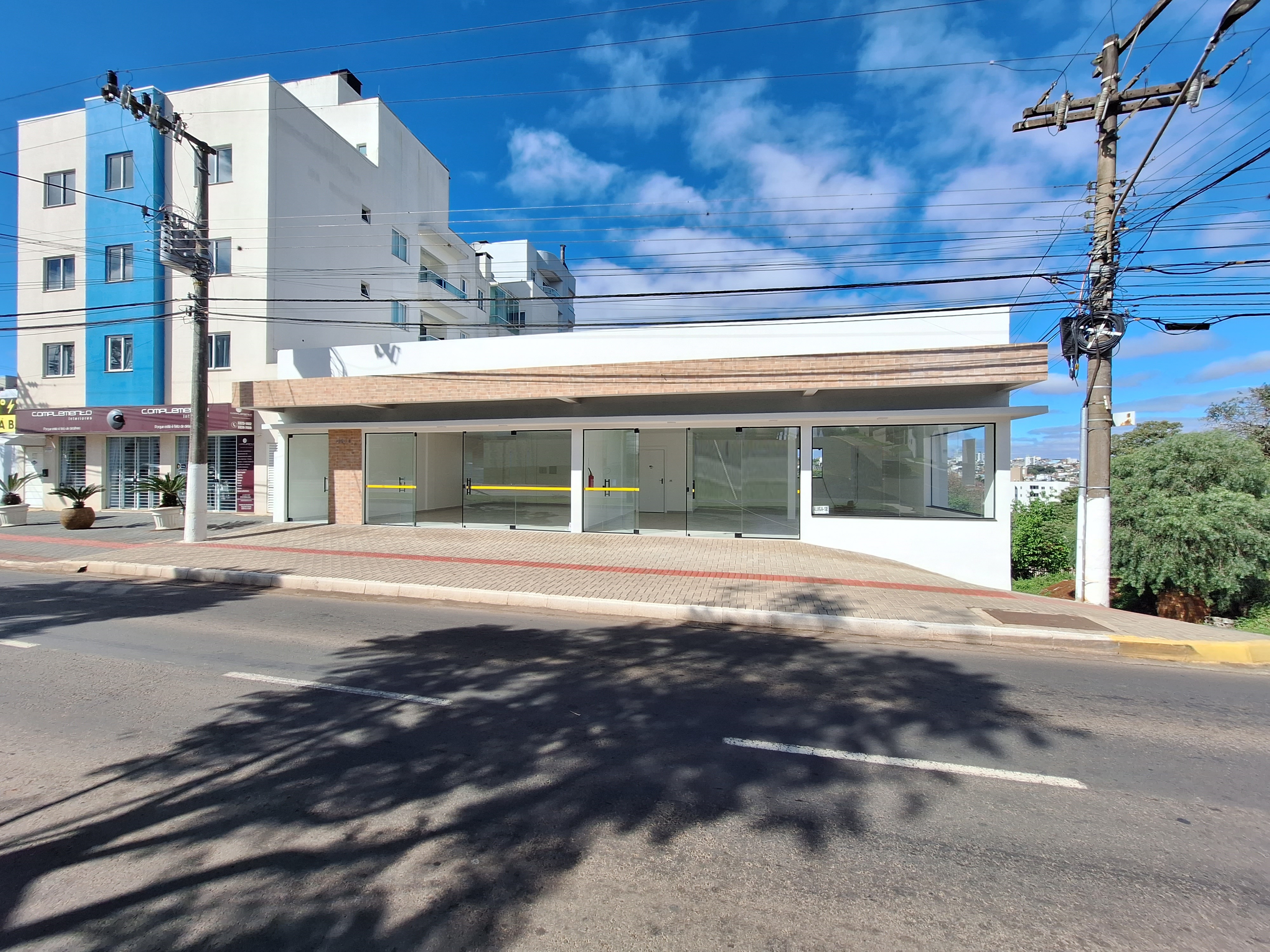 Sala Comercial para Alugar em Santa Maria, Chapecó - 70m²