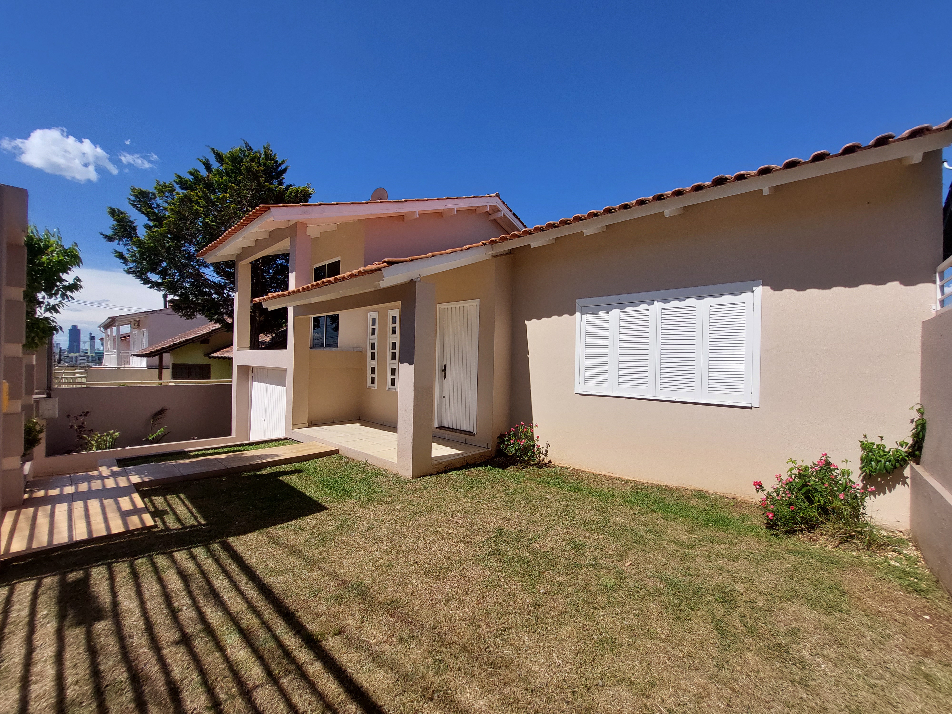 Casa 1 suíte para alugar no Santa Maria em Chapecó | Mobg