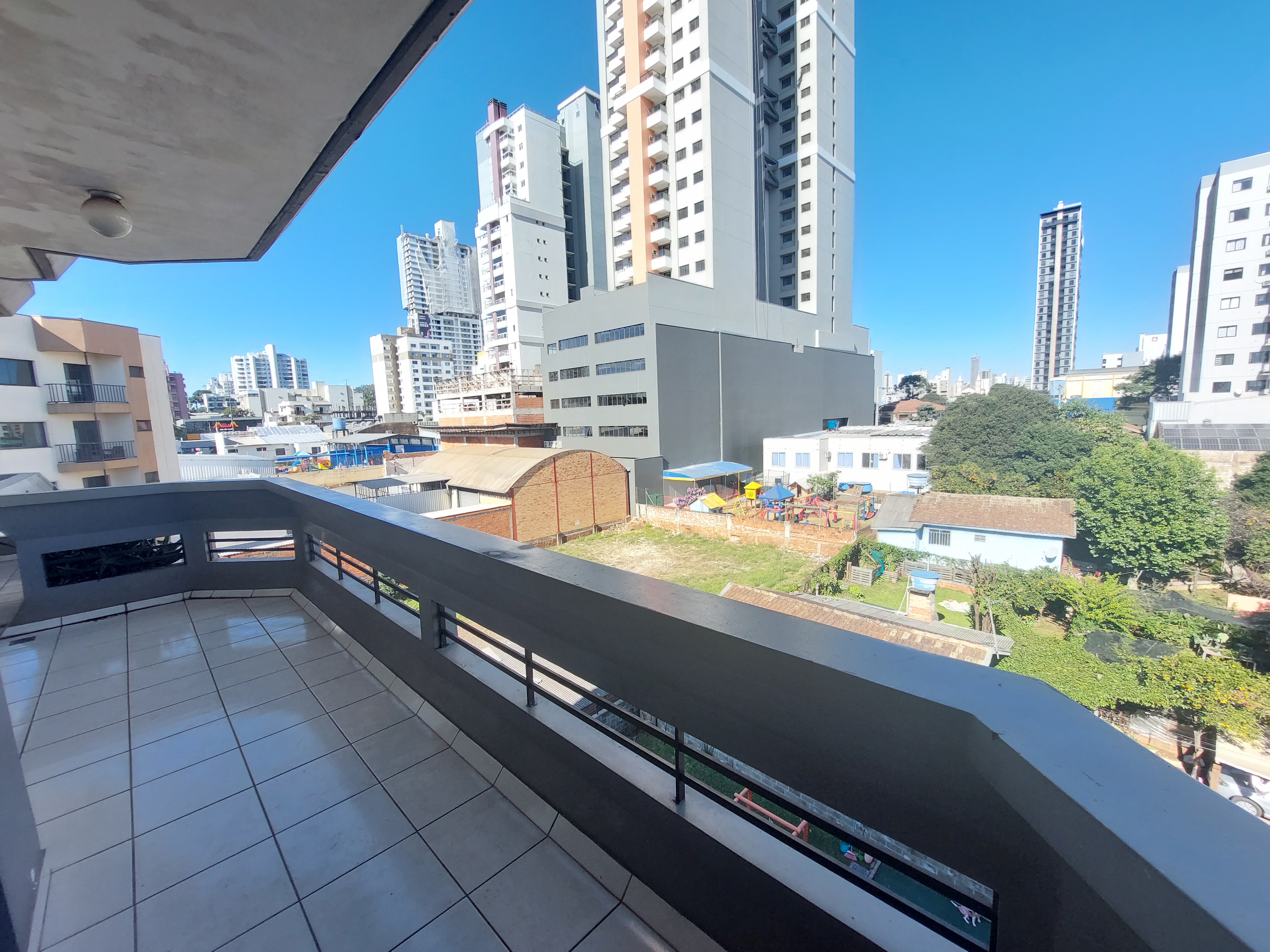 Apartamento 1 suíte para alugar no Centro em Chapecó | Mobg