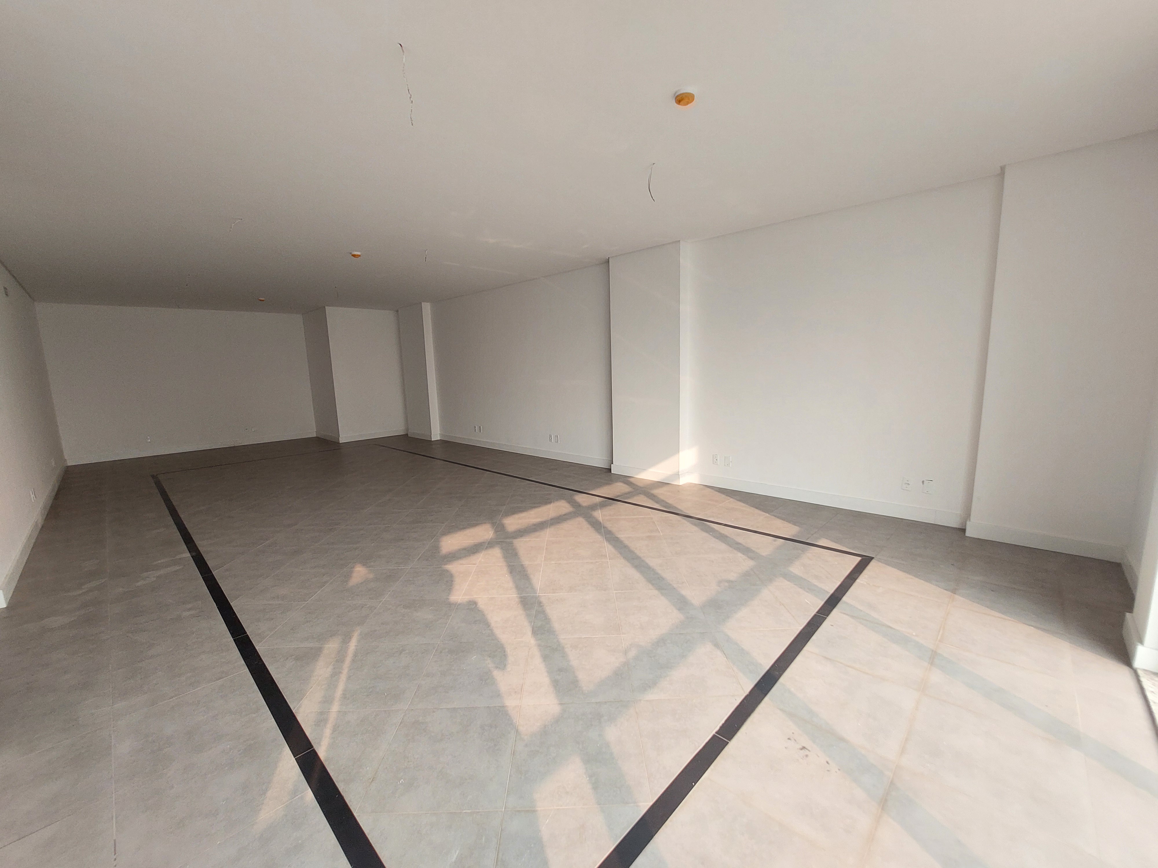 Sala Comercial para Alugar - Centro, Chapecó - 88m²