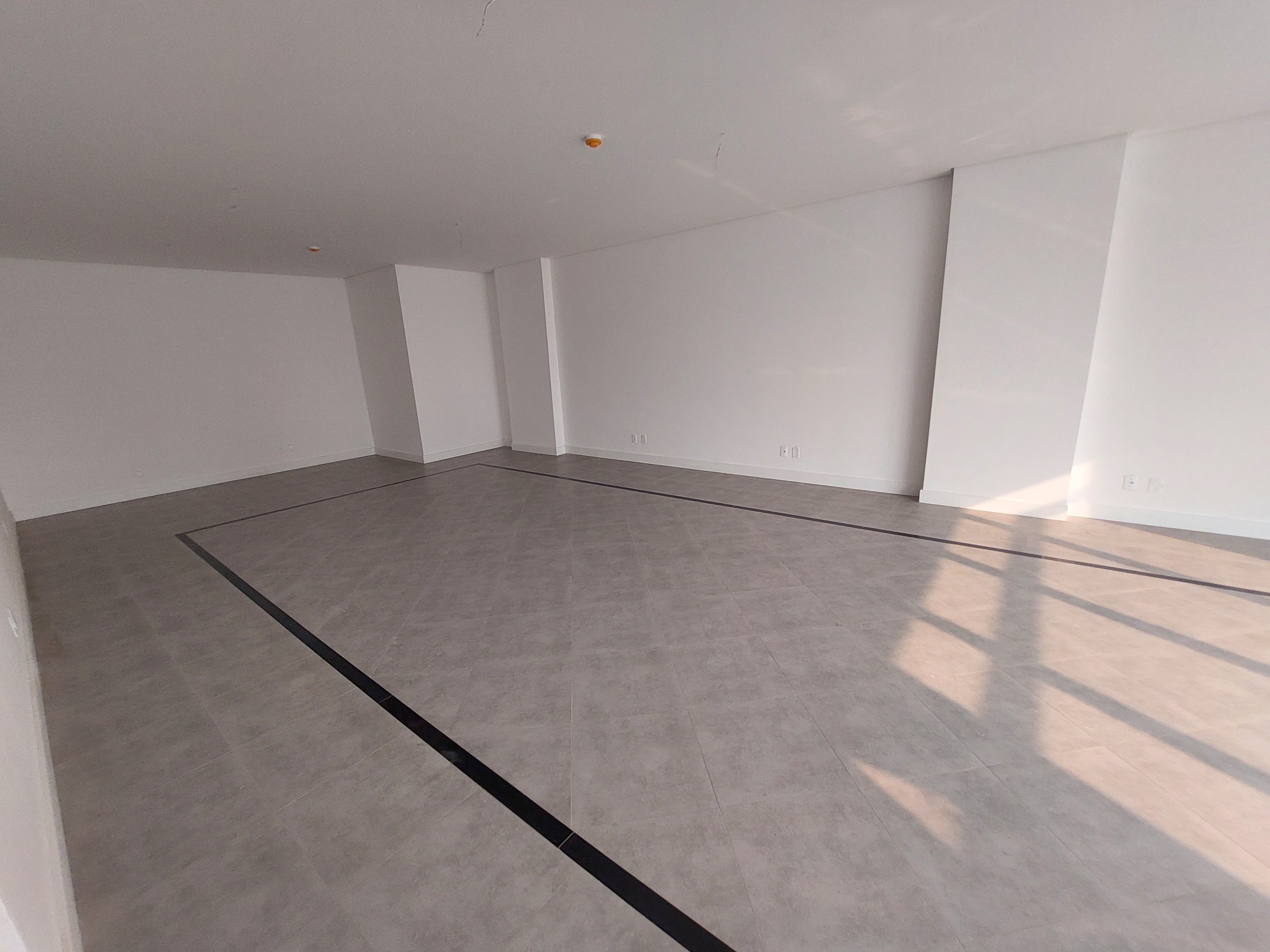 Sala Comercial para Alugar - Centro, Chapecó - 88m²
