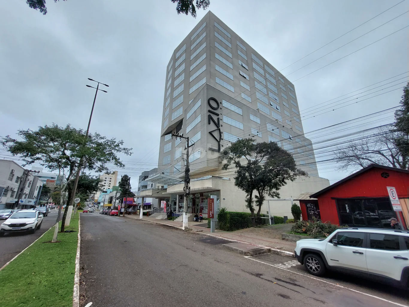 Sala Comercial para Alugar no Centro de Chapecó com 102m² -