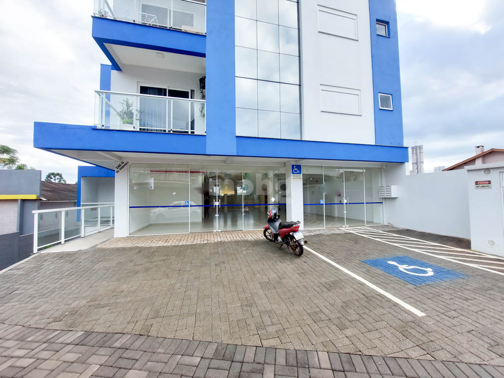 Sala Comercial para Alugar em Palmital, Chapecó - 114m²
