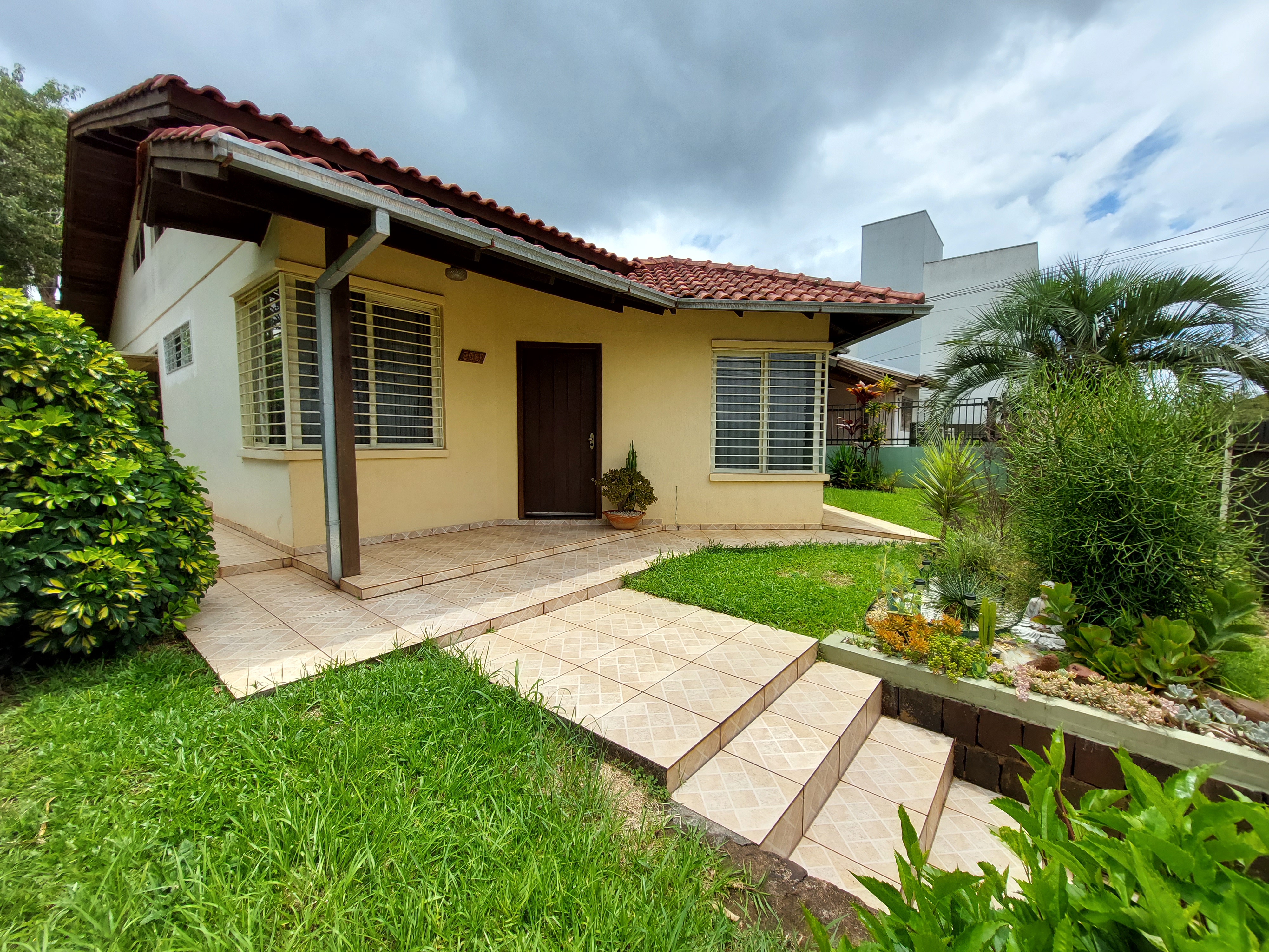 Casa Comercial para alugar no Centro em Chapecó | Mobg
