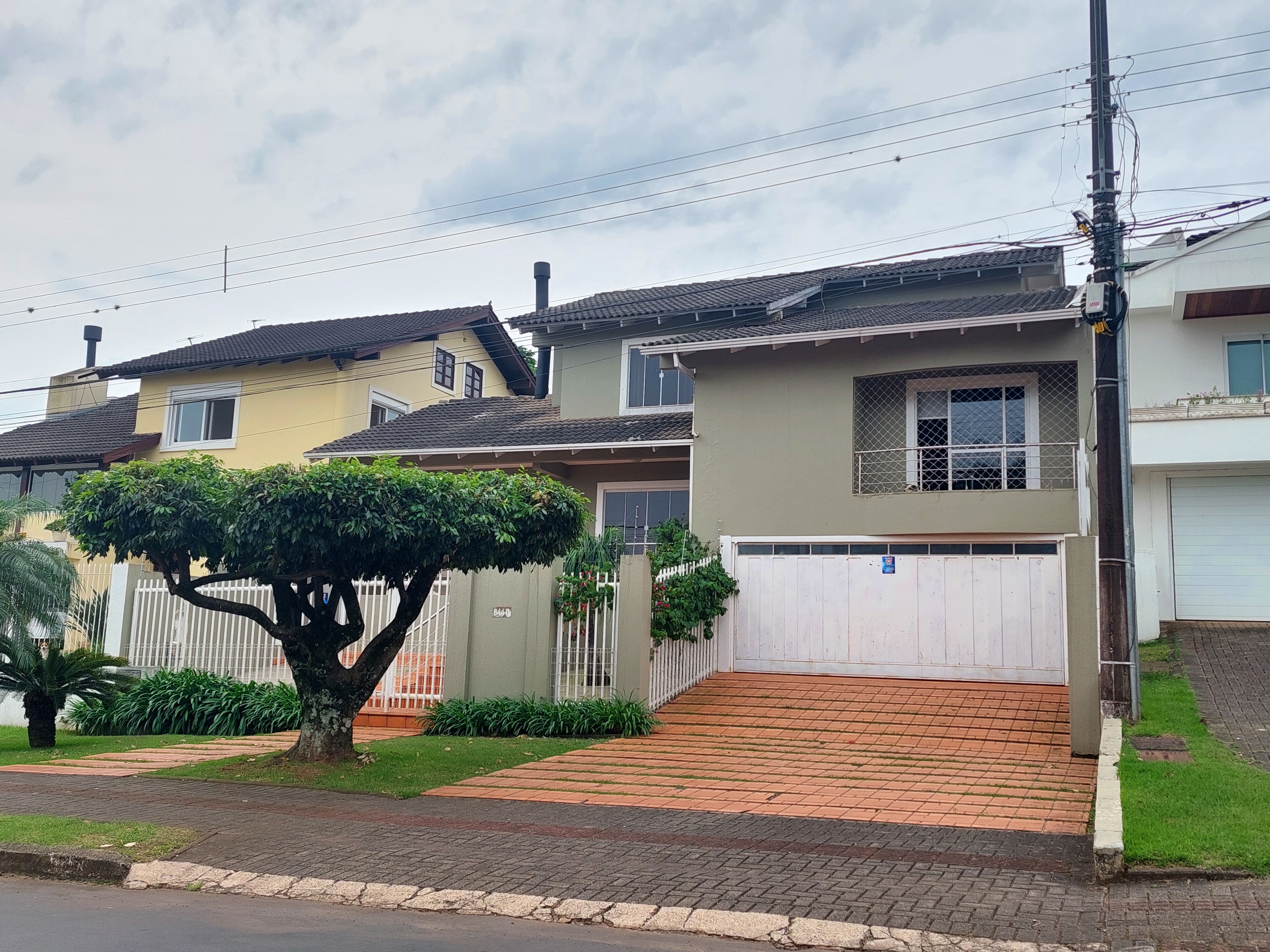 Casa 4 suítes para alugar no Jardim Itália em Chapecó | Mobg