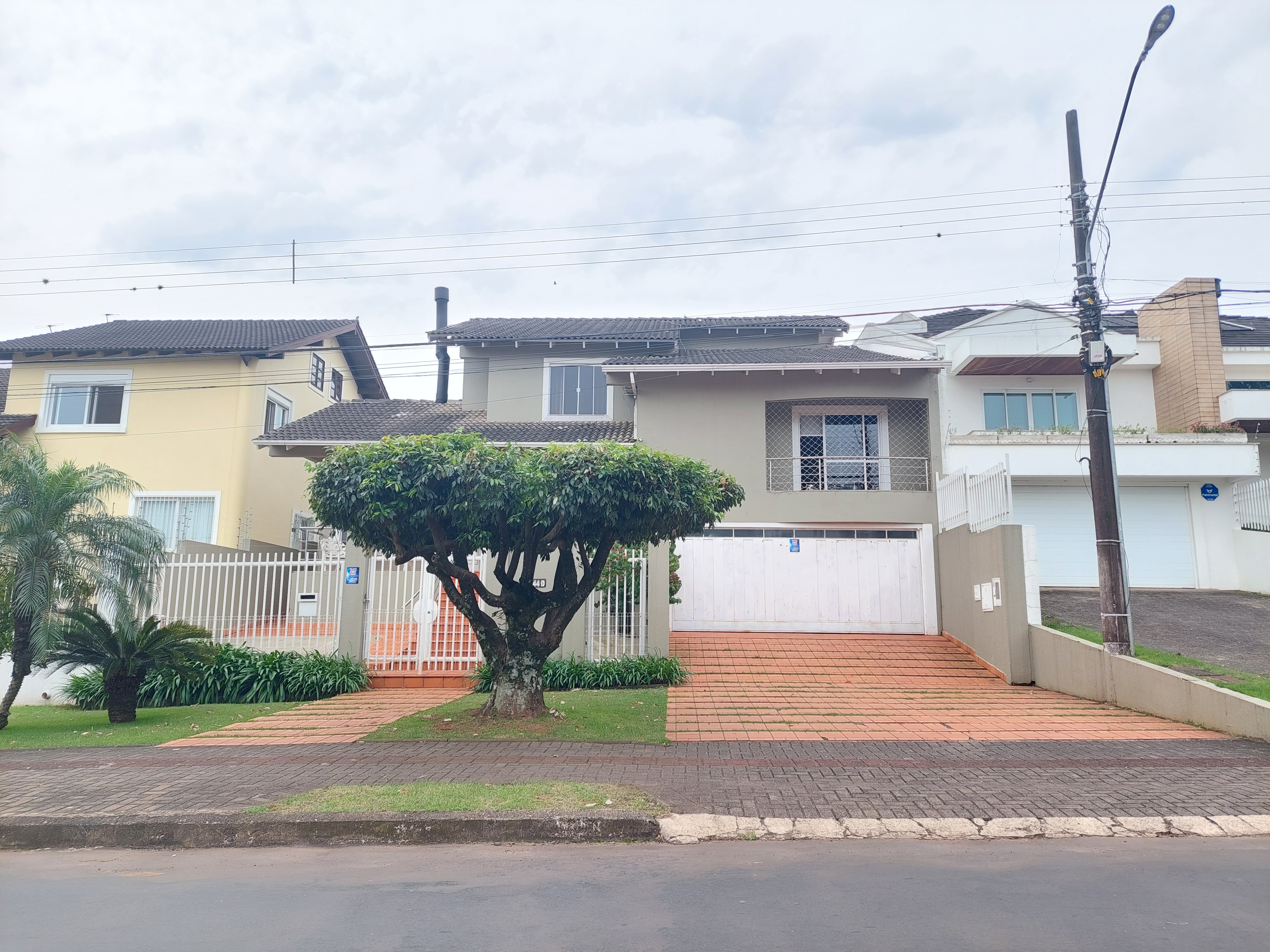 Casa 4 suítes para alugar no Jardim Itália em Chapecó | Mobg