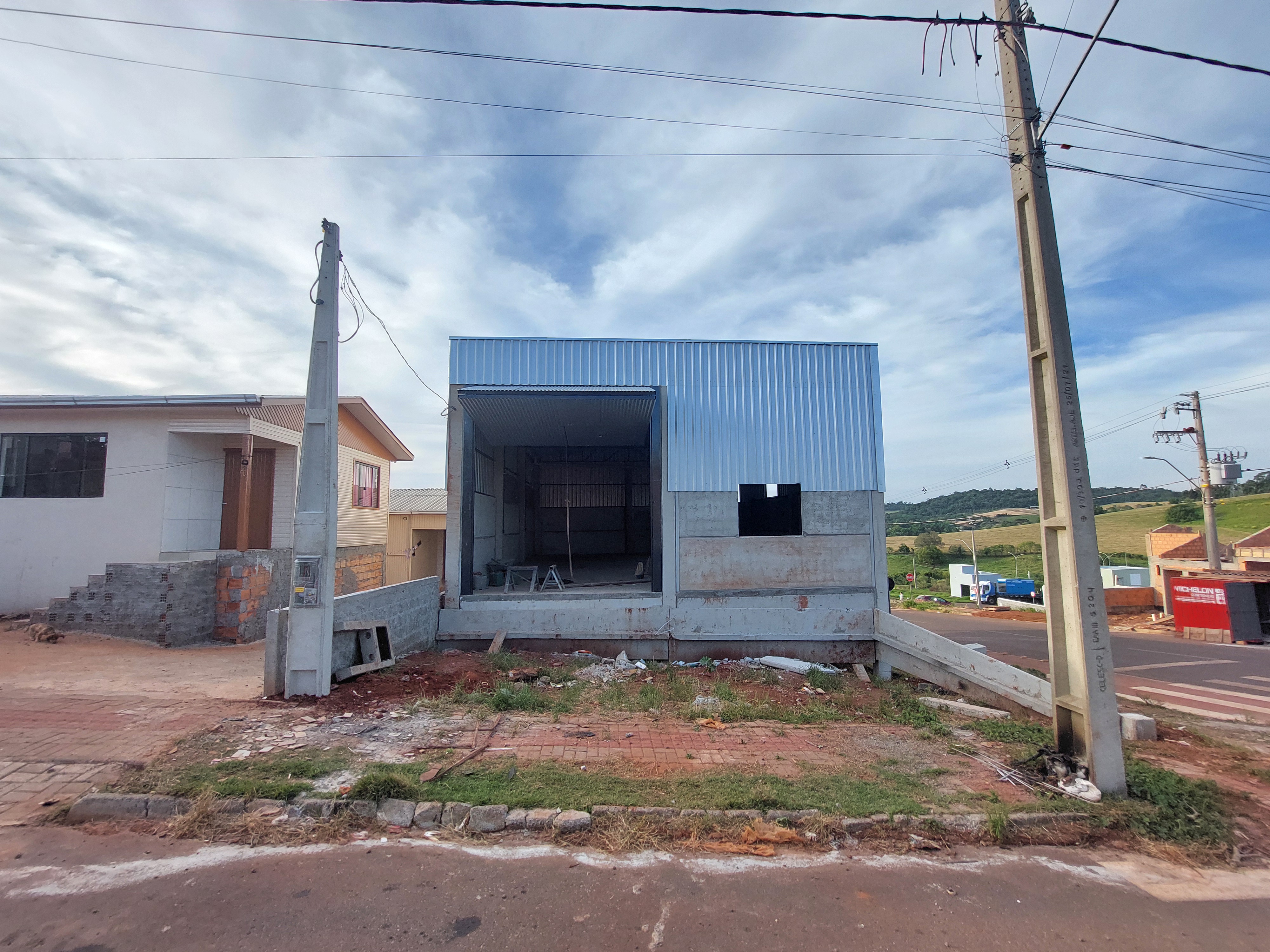 Barracão para Alugar em Efapi, Chapecó - 150m² Novo