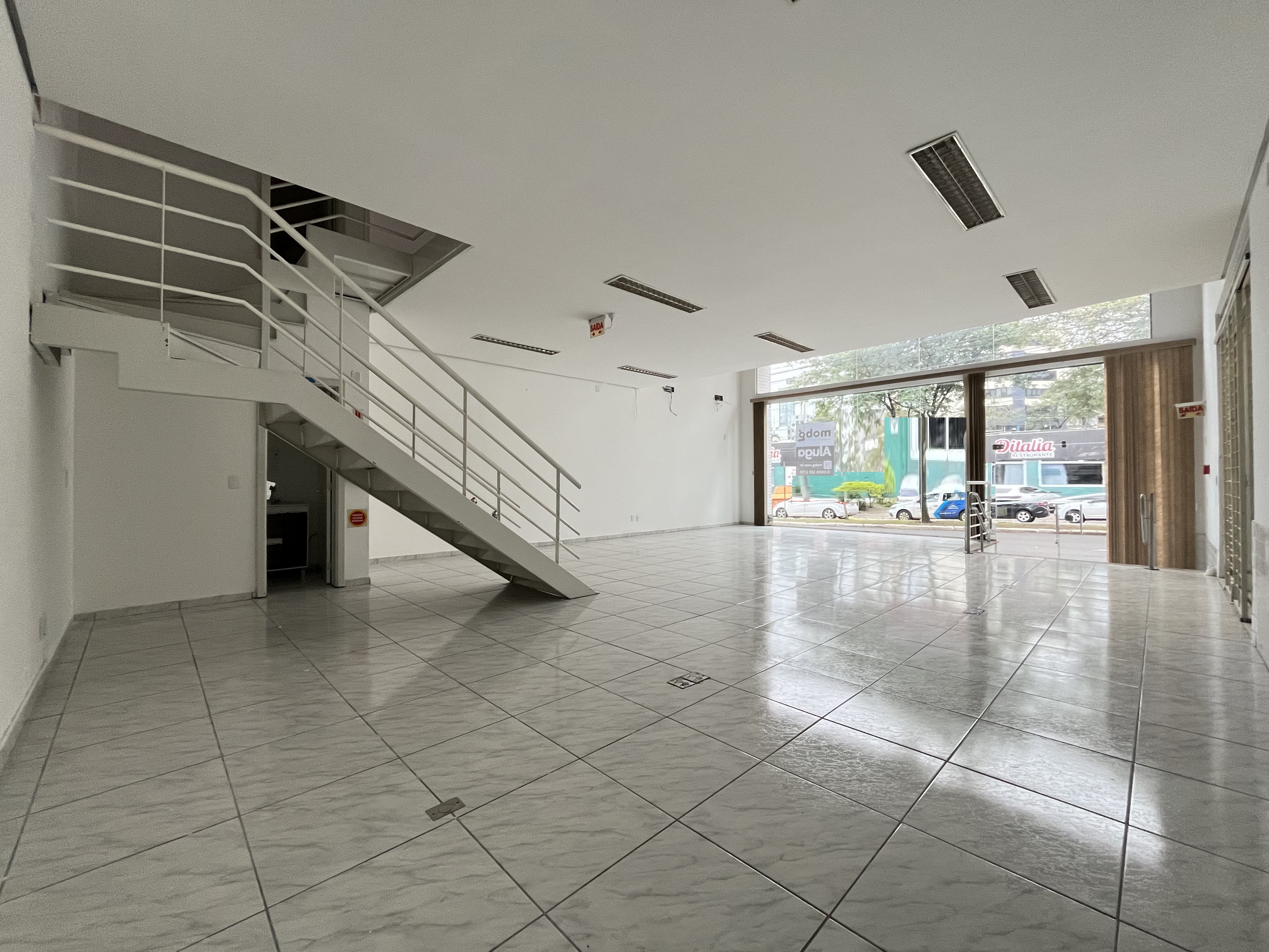 Sala Comercial para Alugar - Centro, Chapecó | [125m²]