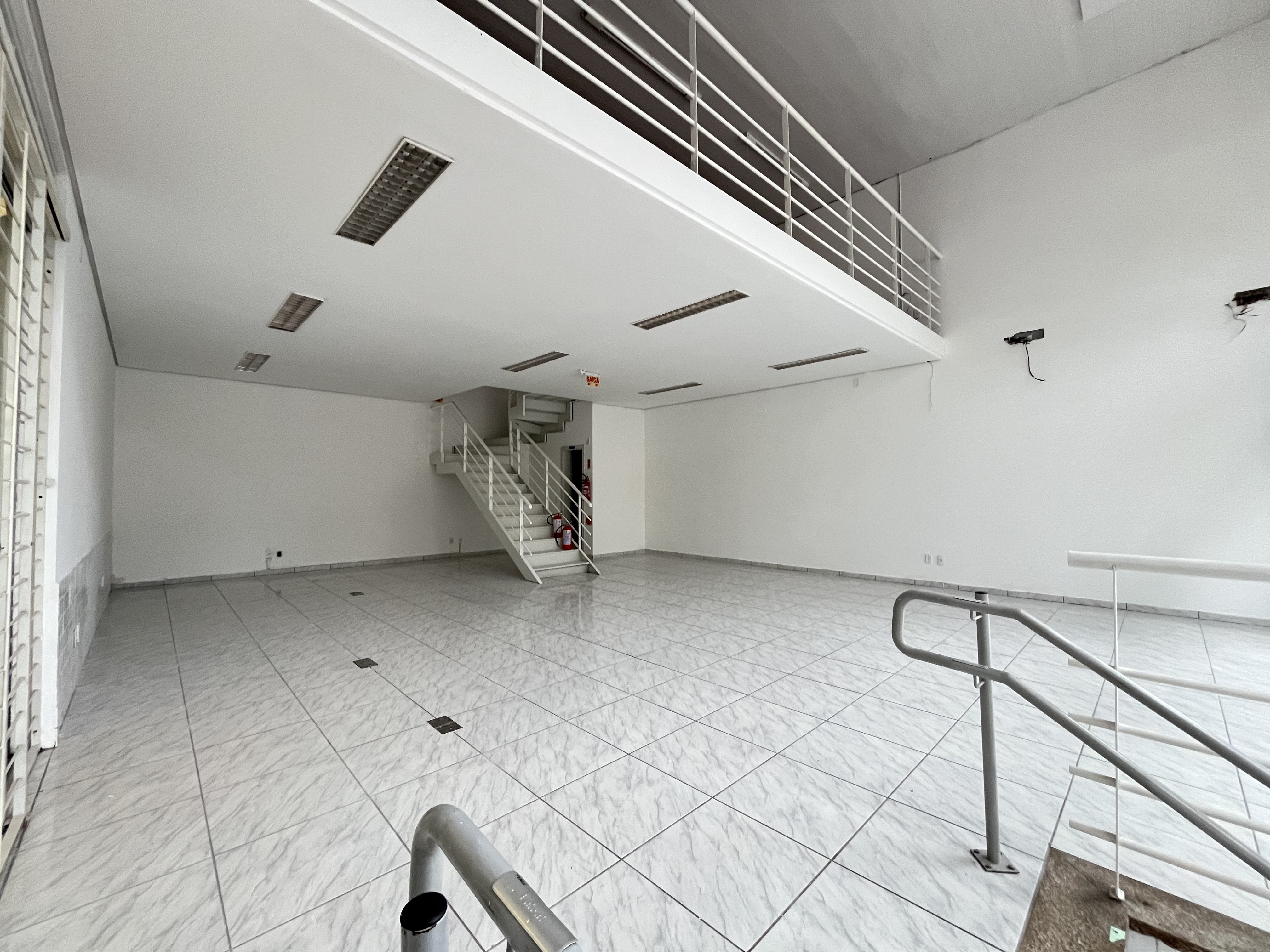 Sala Comercial para Alugar - Centro, Chapecó | [125m²]