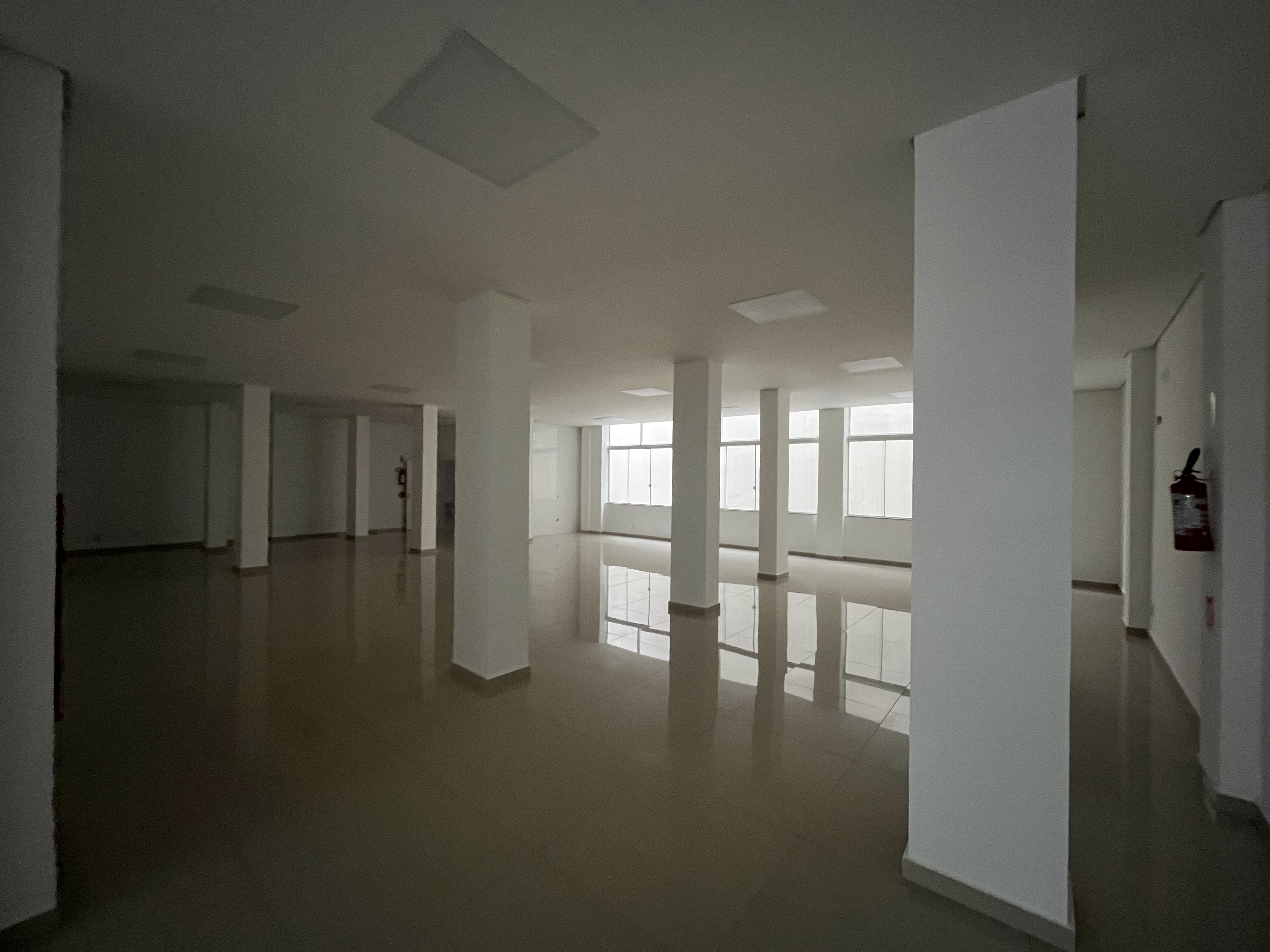 Sala Comercial para Alugar - Centro, Chapecó - 303m²