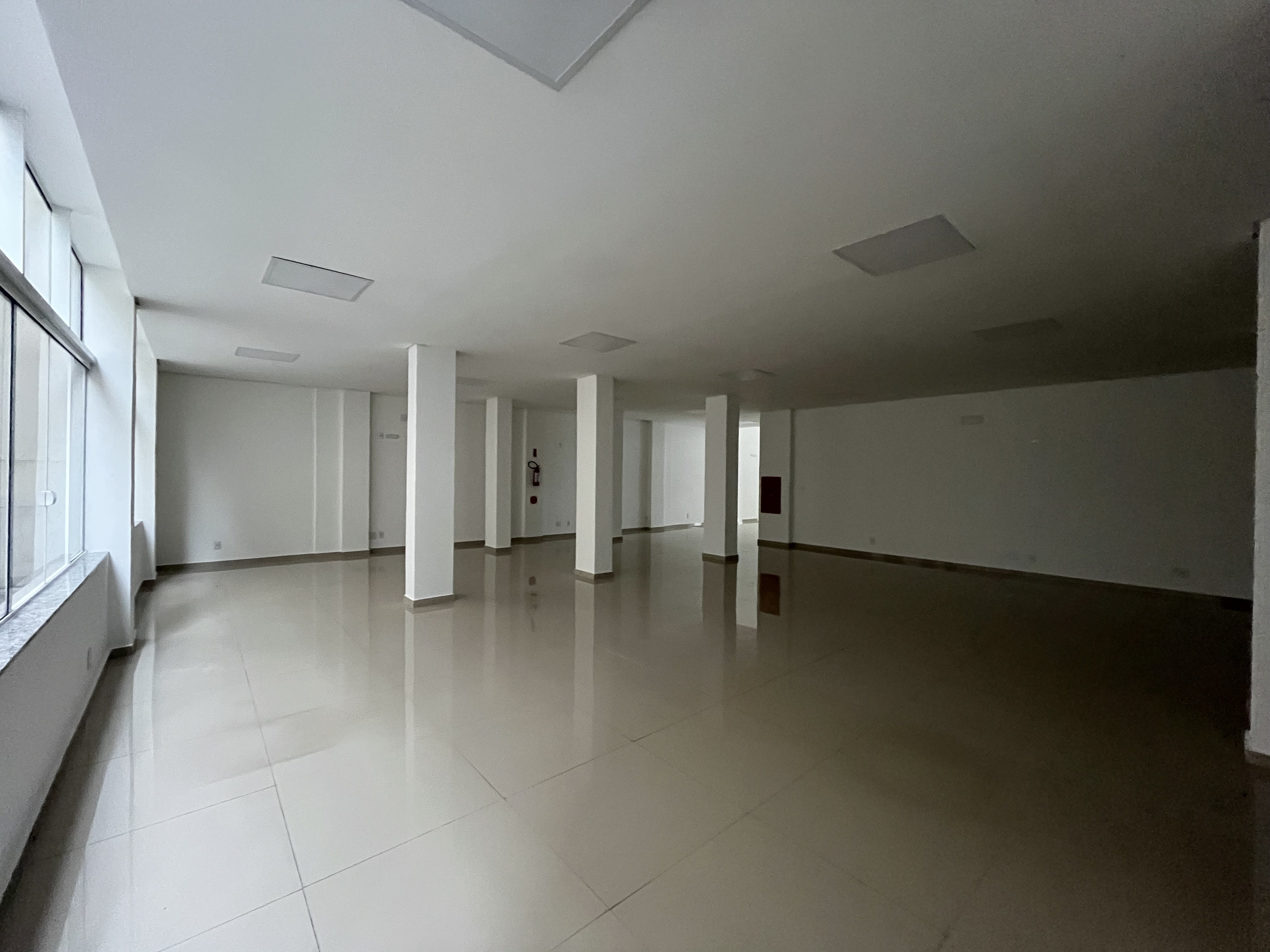 Sala Comercial para Alugar - Centro, Chapecó - 303m²