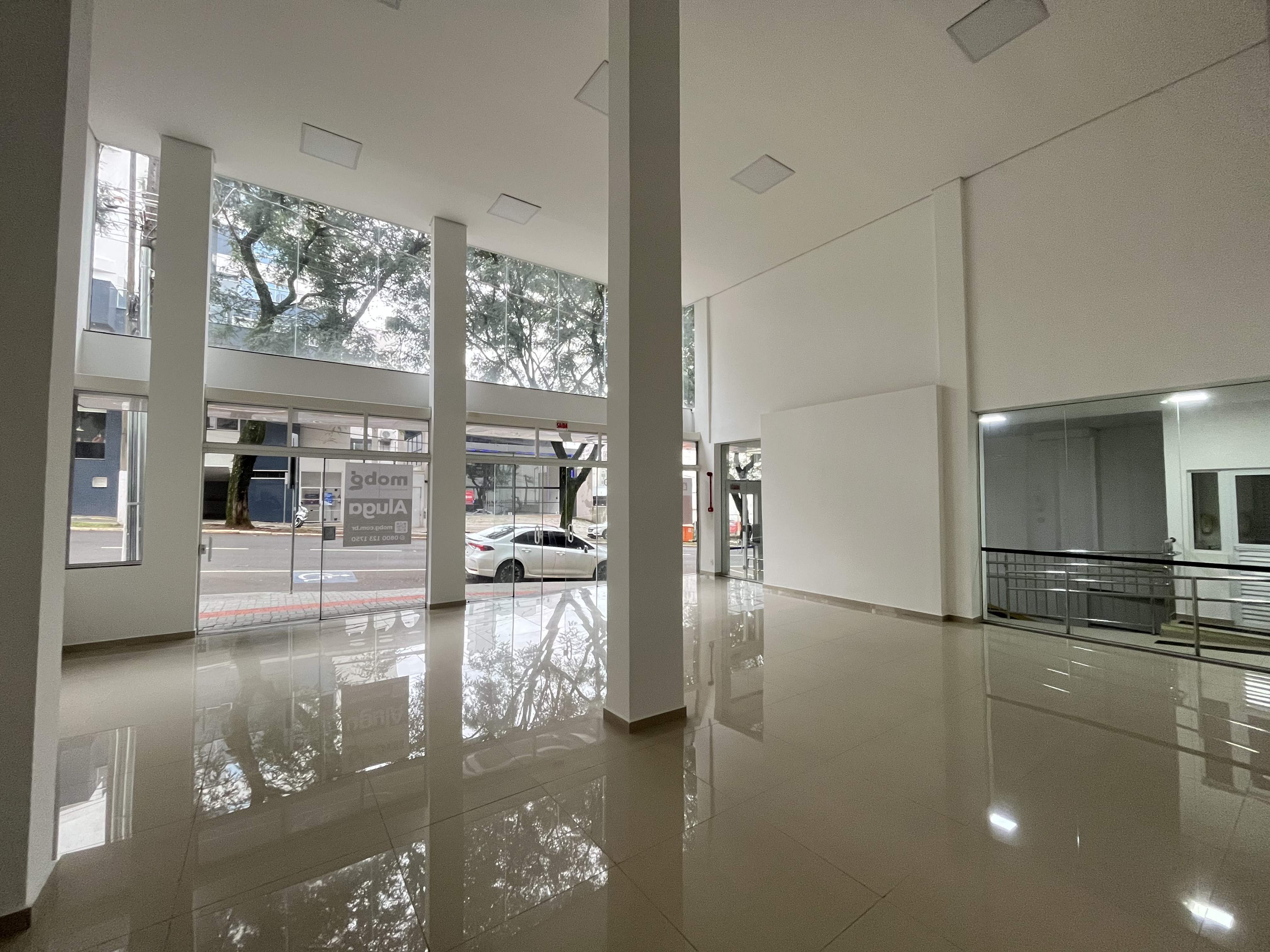 Sala Comercial para Alugar - Centro, Chapecó - 303m²