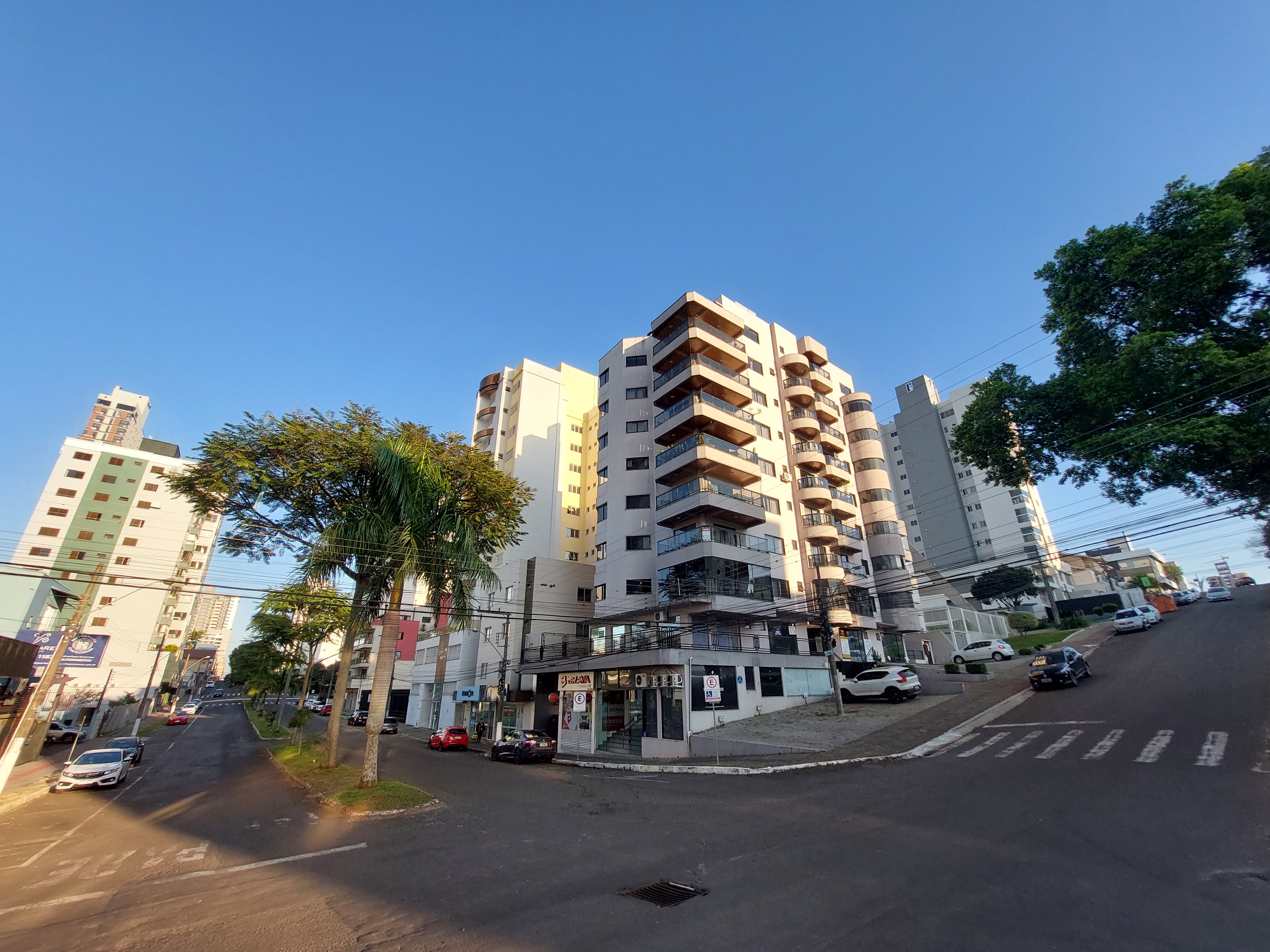Apartamento 3 suítes para alugar no Presidente Médici | Mobg
