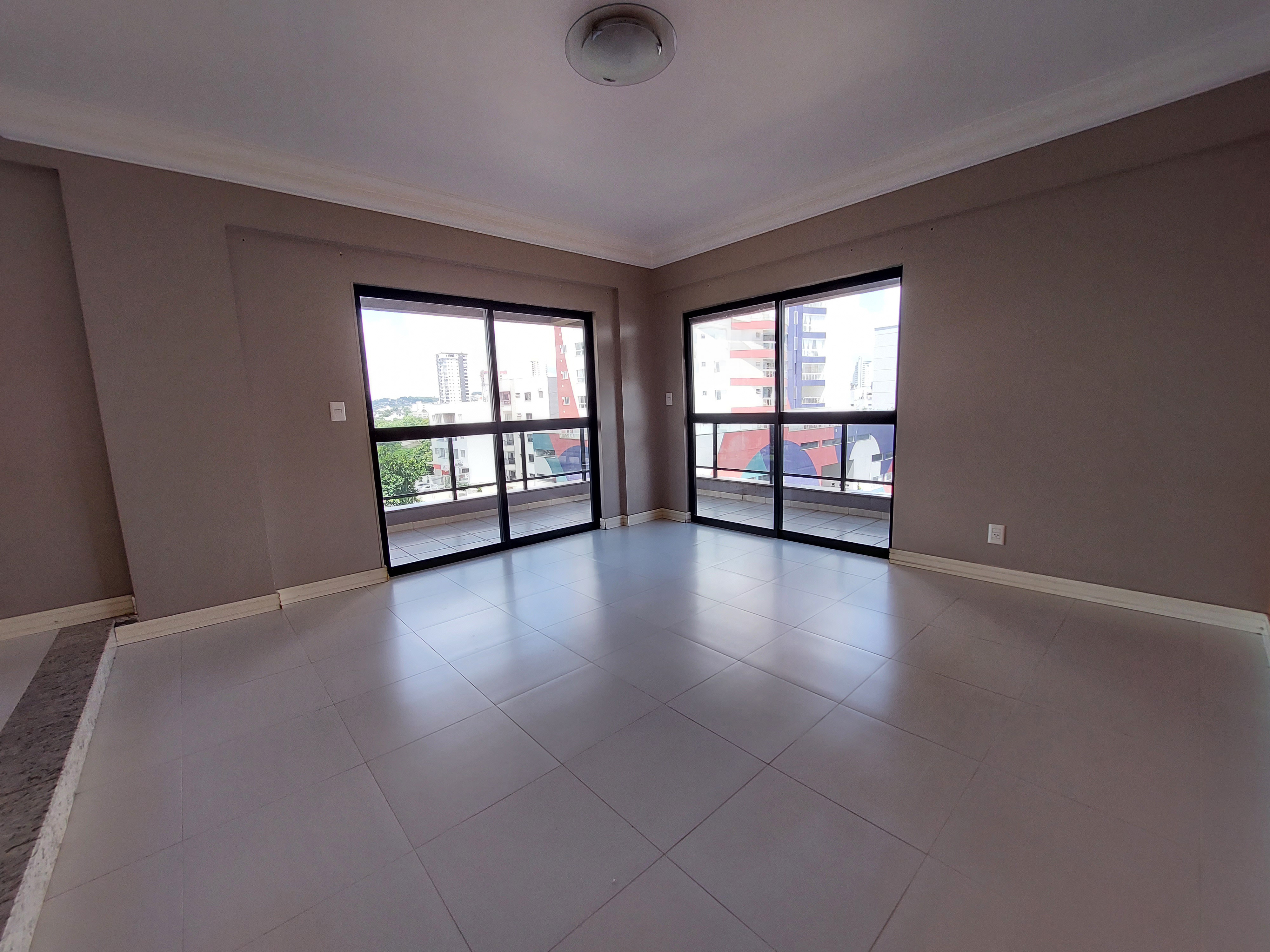 Apartamento 3 suítes para alugar no Presidente Médici | Mobg