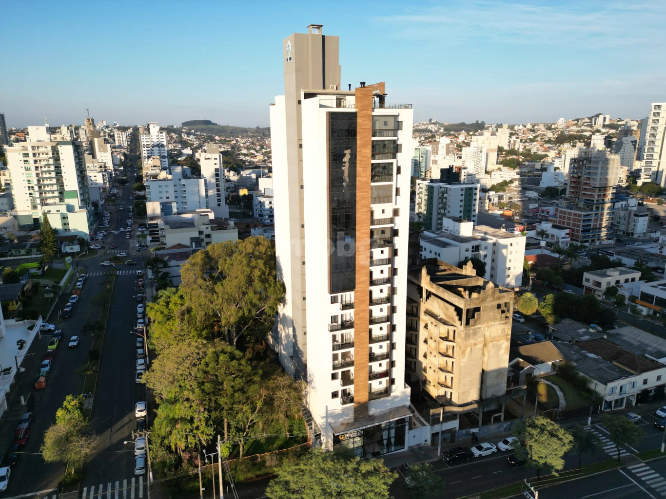 Apartamento 2 suítes para alugar no Centro em Chapecó | Mobg