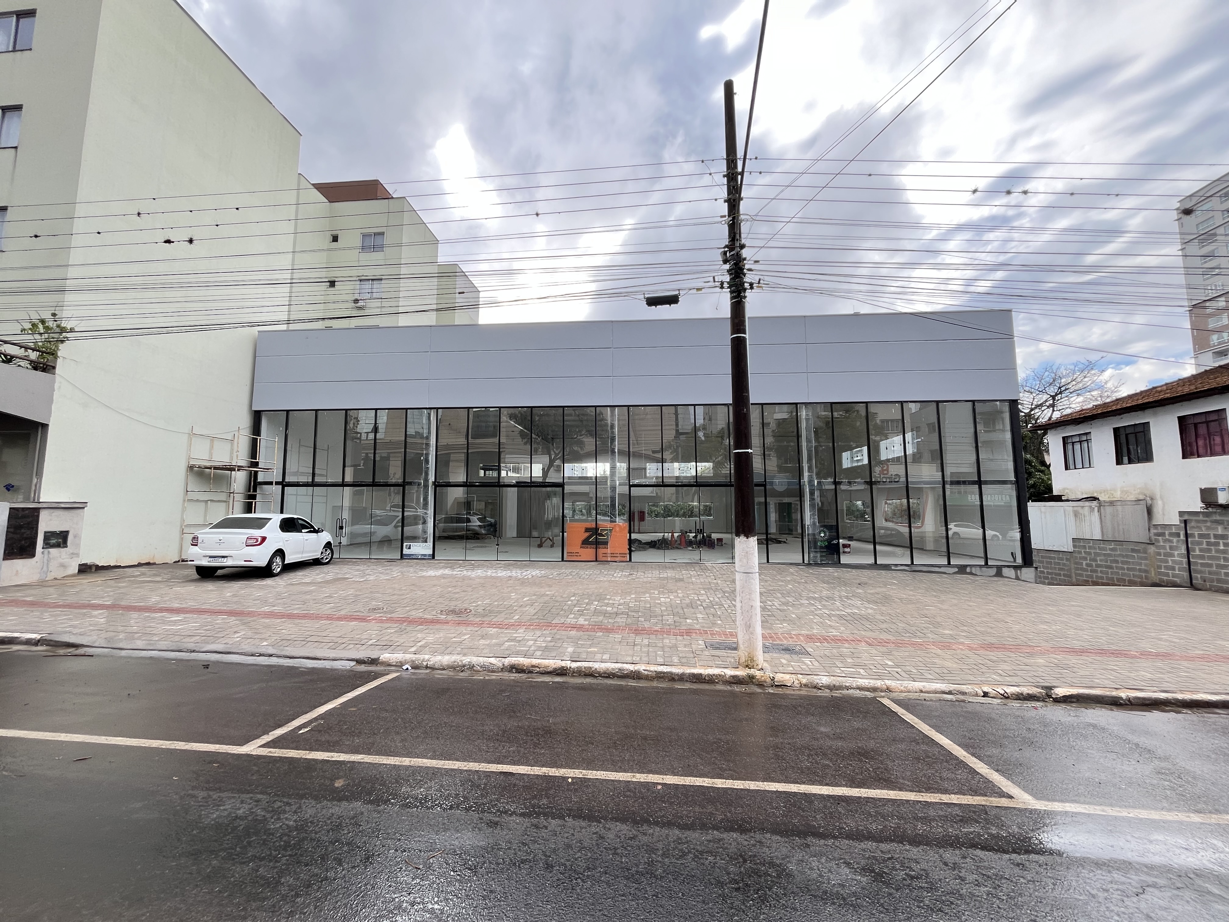 Sala Comercial para Alugar no Centro, Chapecó - 1000m²