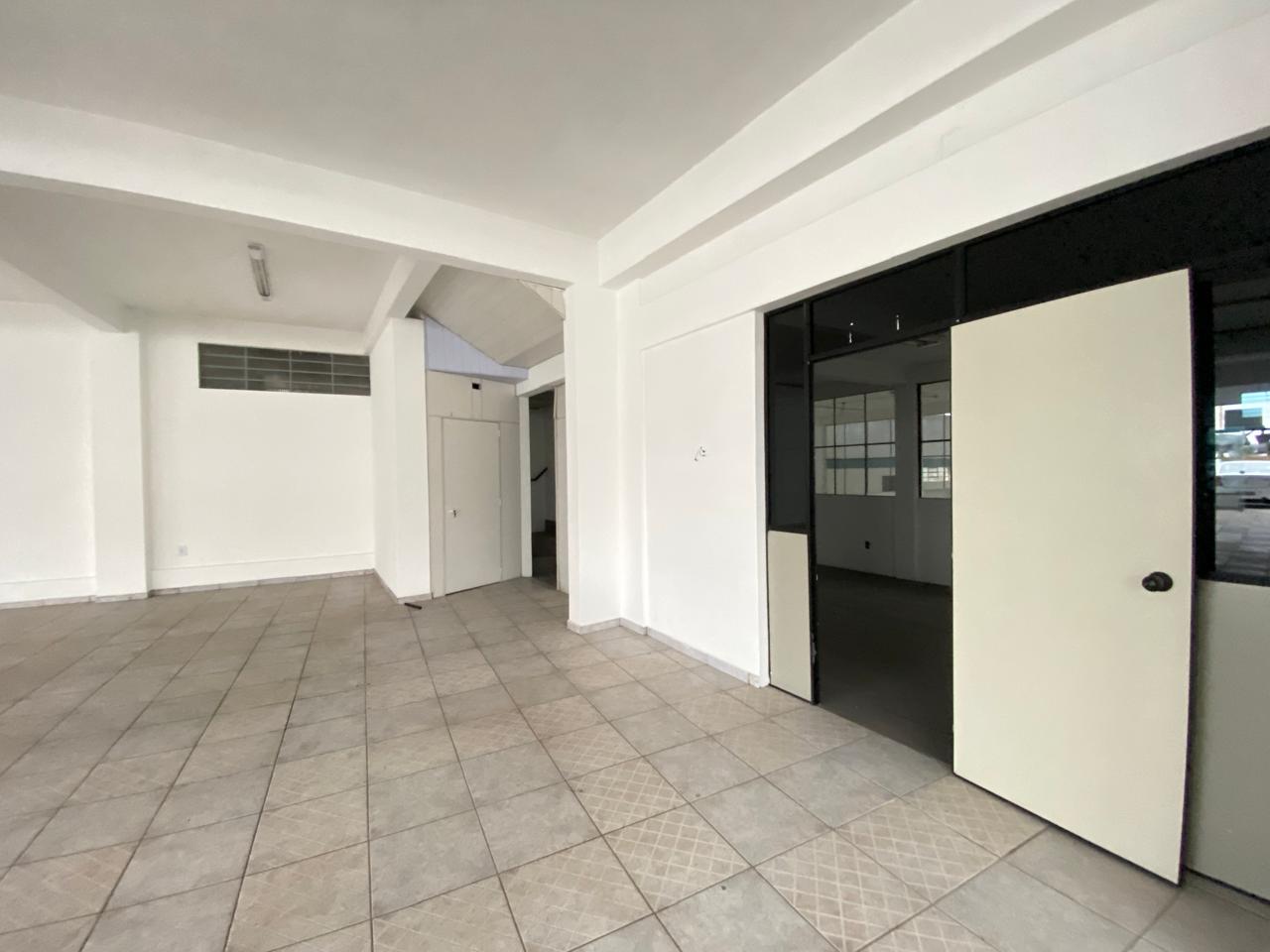 Barracão para Alugar em Lages - Bairro Coral - 870m²