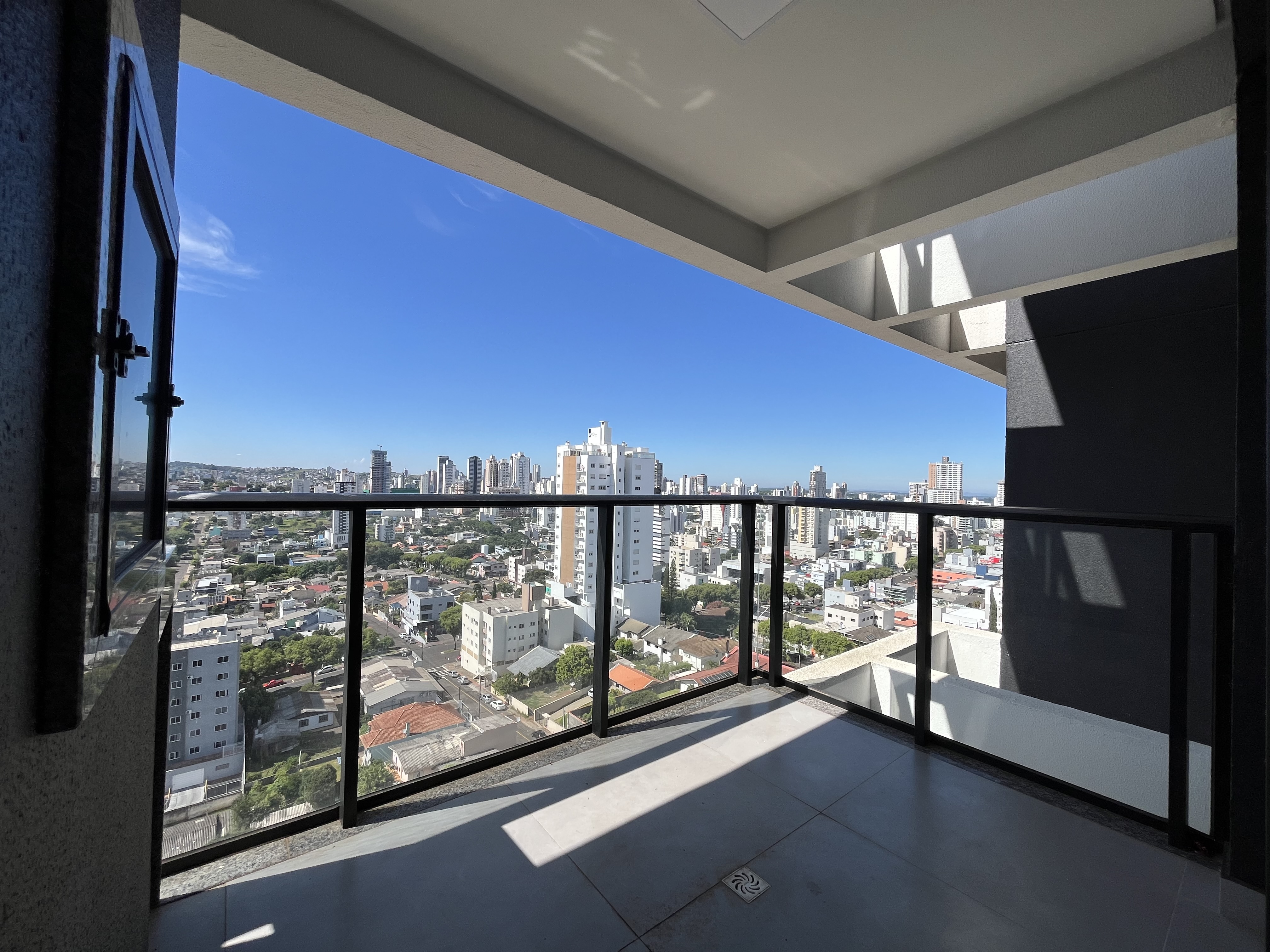 Apartamento para Alugar - 2 Quartos, Presidente Médici, Chap