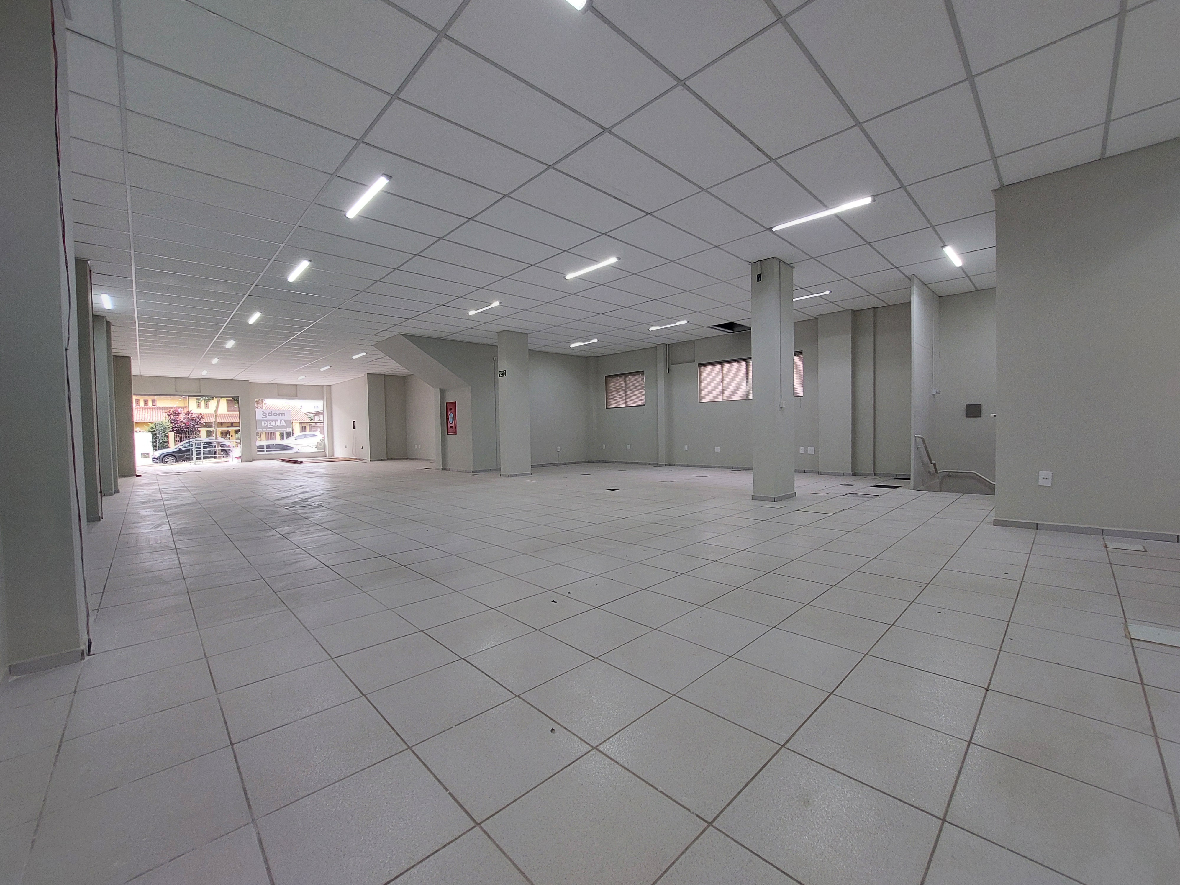 Sala Comercial para Alugar - Centro, Chapecó - 320m²