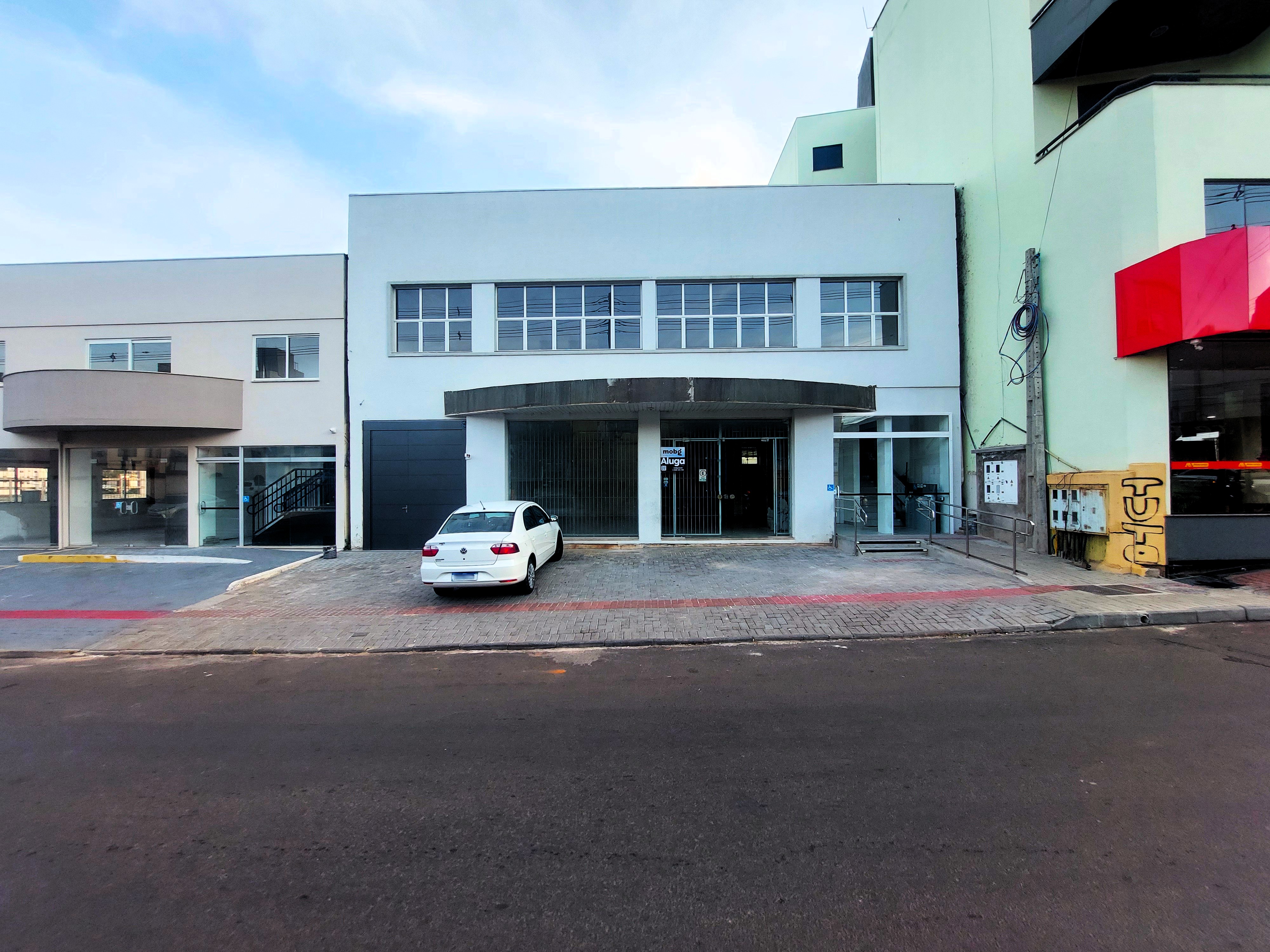 Sala Comercial para Alugar em São Cristóvão, Chapecó - 252m²