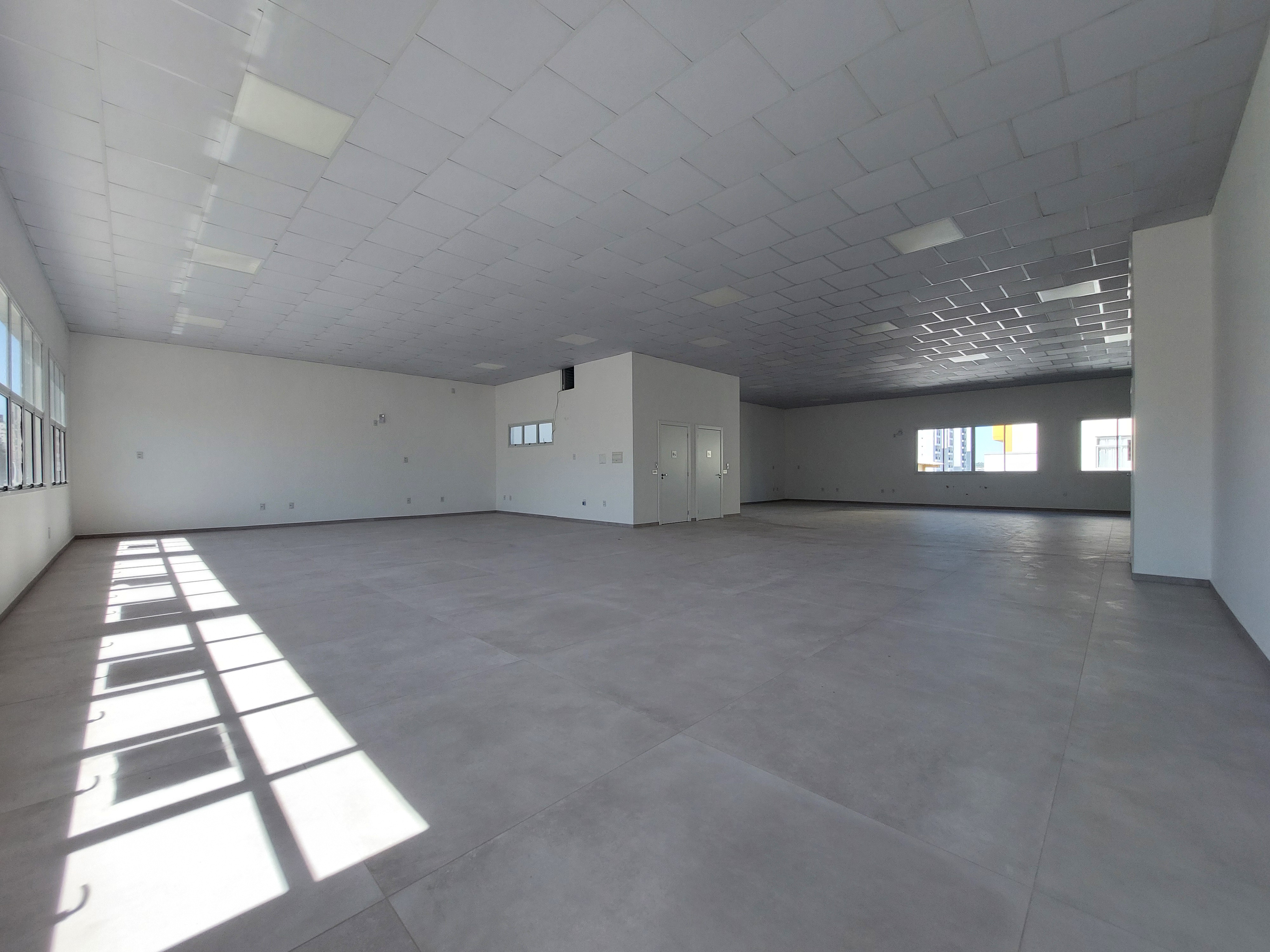 Sala Comercial para Alugar em São Cristóvão, Chapecó - 252m²